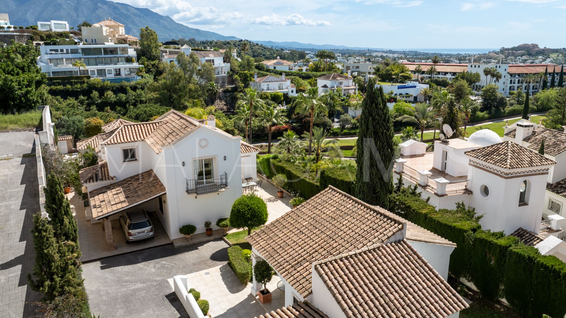Villa for sale in El Herrojo