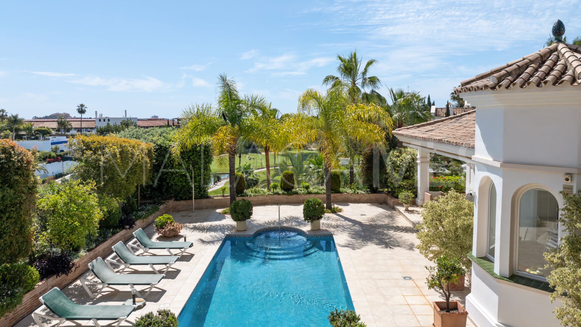 Villa for sale in El Herrojo