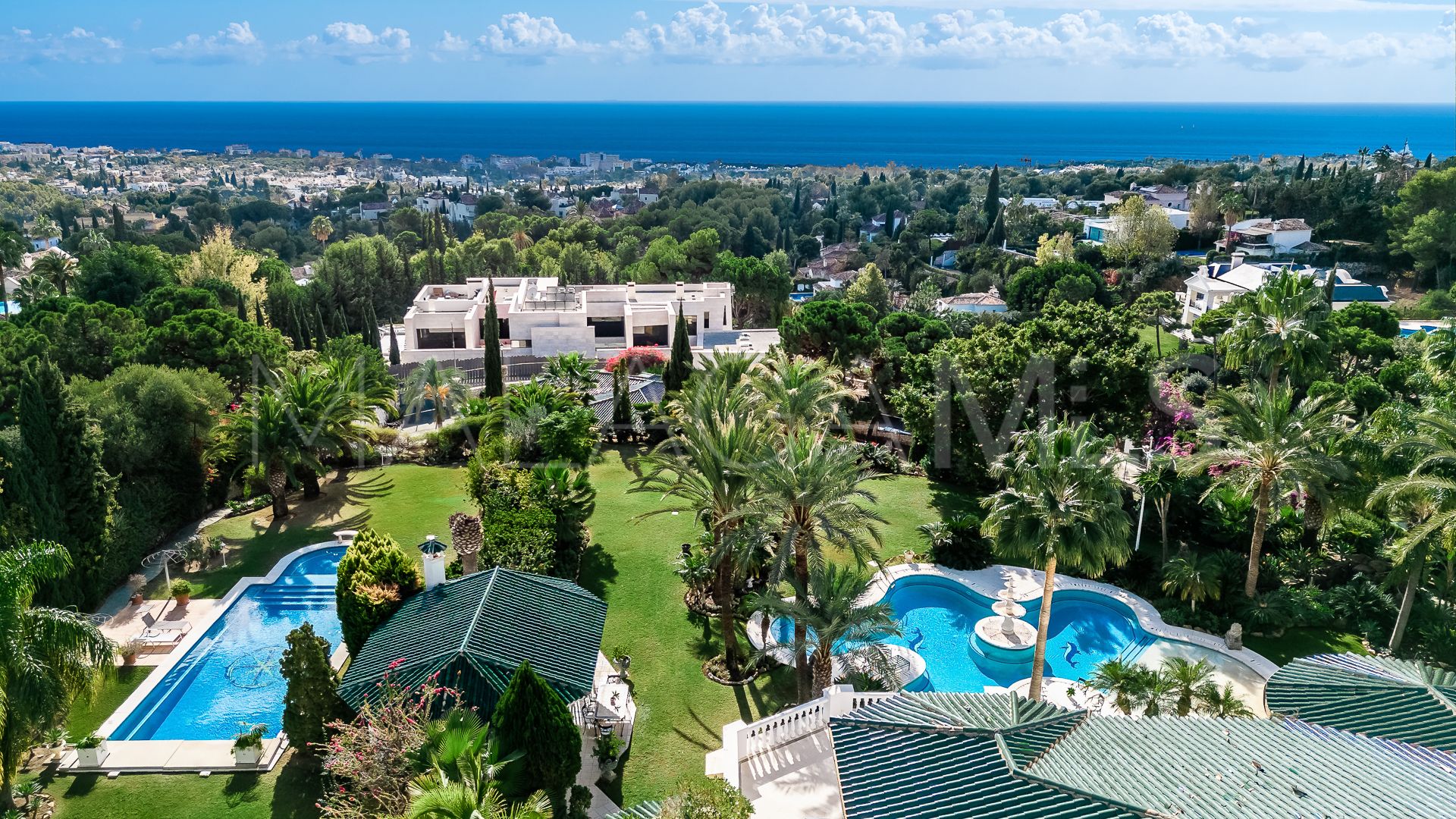 Cascada de Camojan, villa with 14 bedrooms for sale