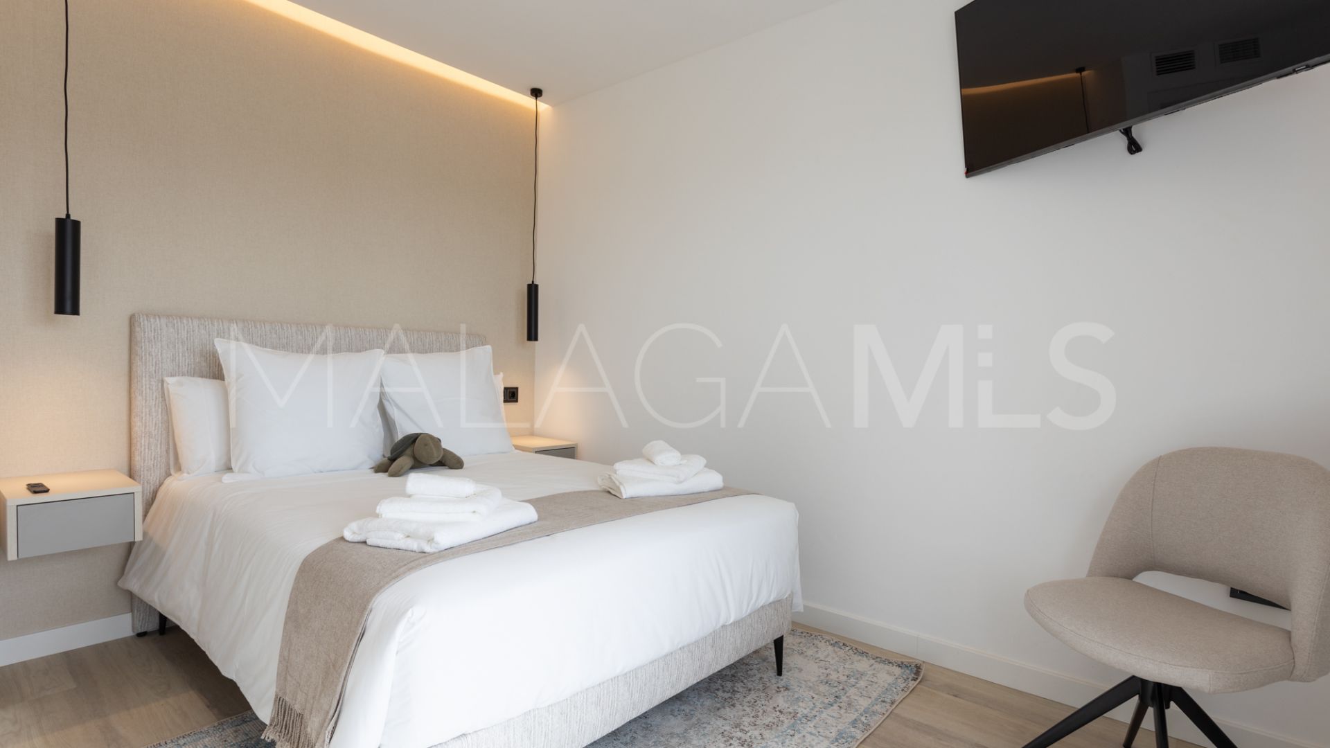 Penthouse for sale in La Campana with 4 bedrooms