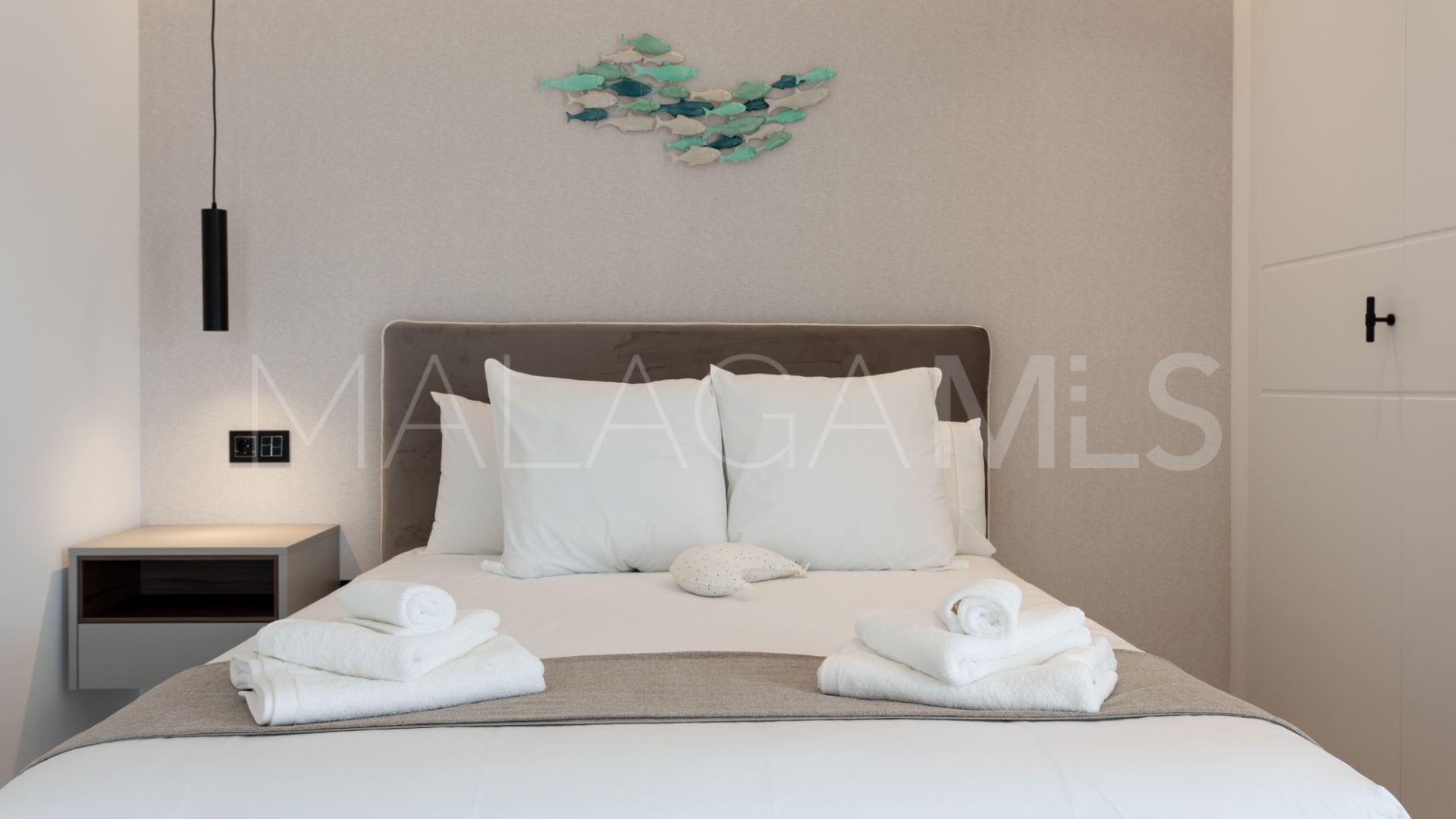 Penthouse for sale in La Campana with 4 bedrooms