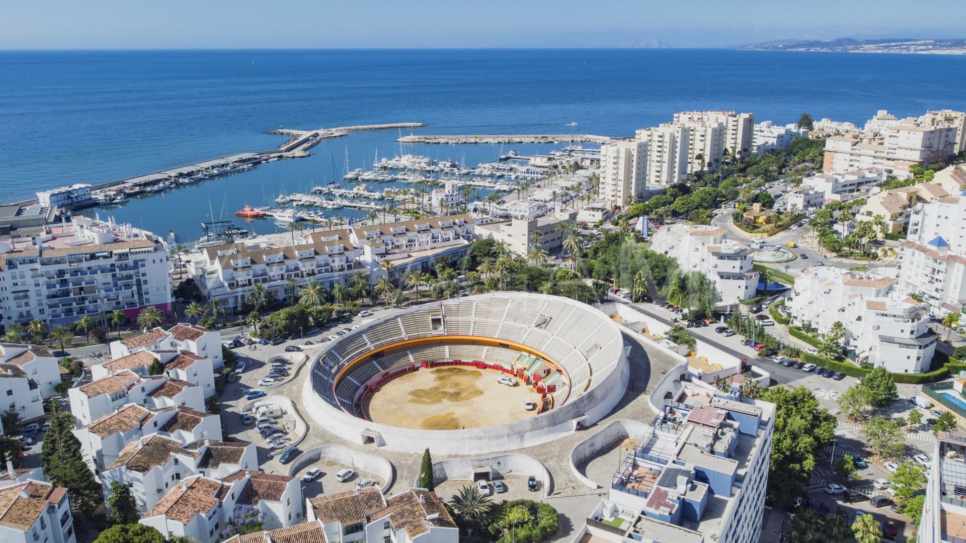 Apartment with 3 bedrooms for sale in Estepona Town