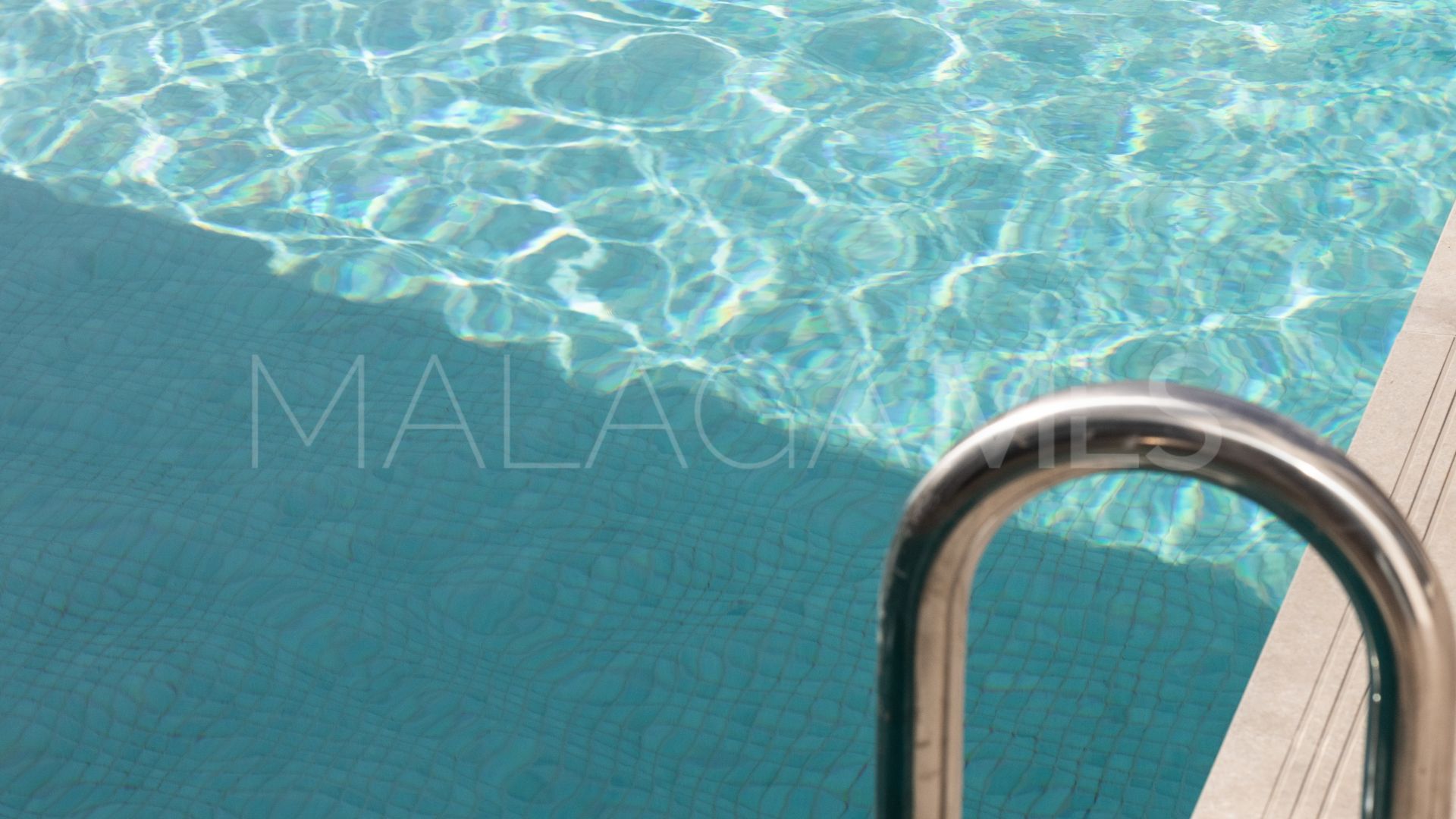 5 bedrooms Marbesa villa for sale
