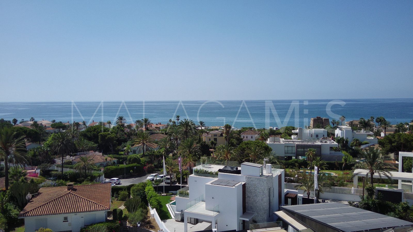 5 bedrooms Marbesa villa for sale