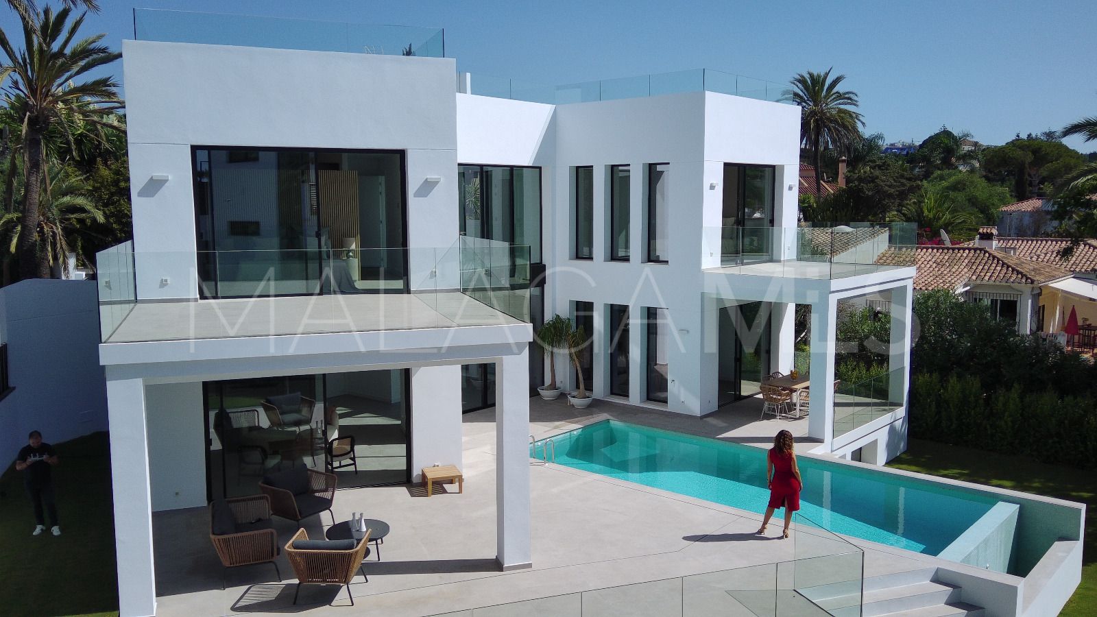 5 bedrooms Marbesa villa for sale