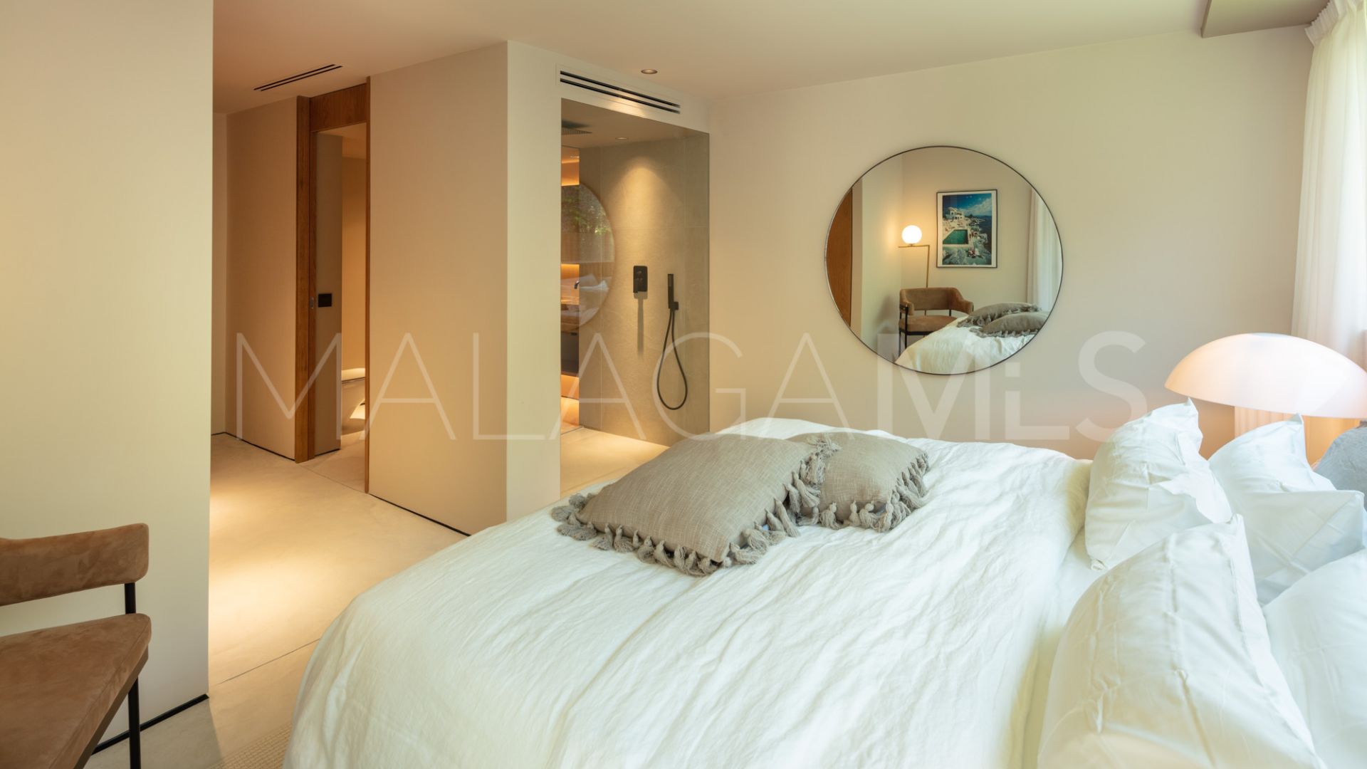 Villa for sale in Nueva Andalucia de 4 bedrooms