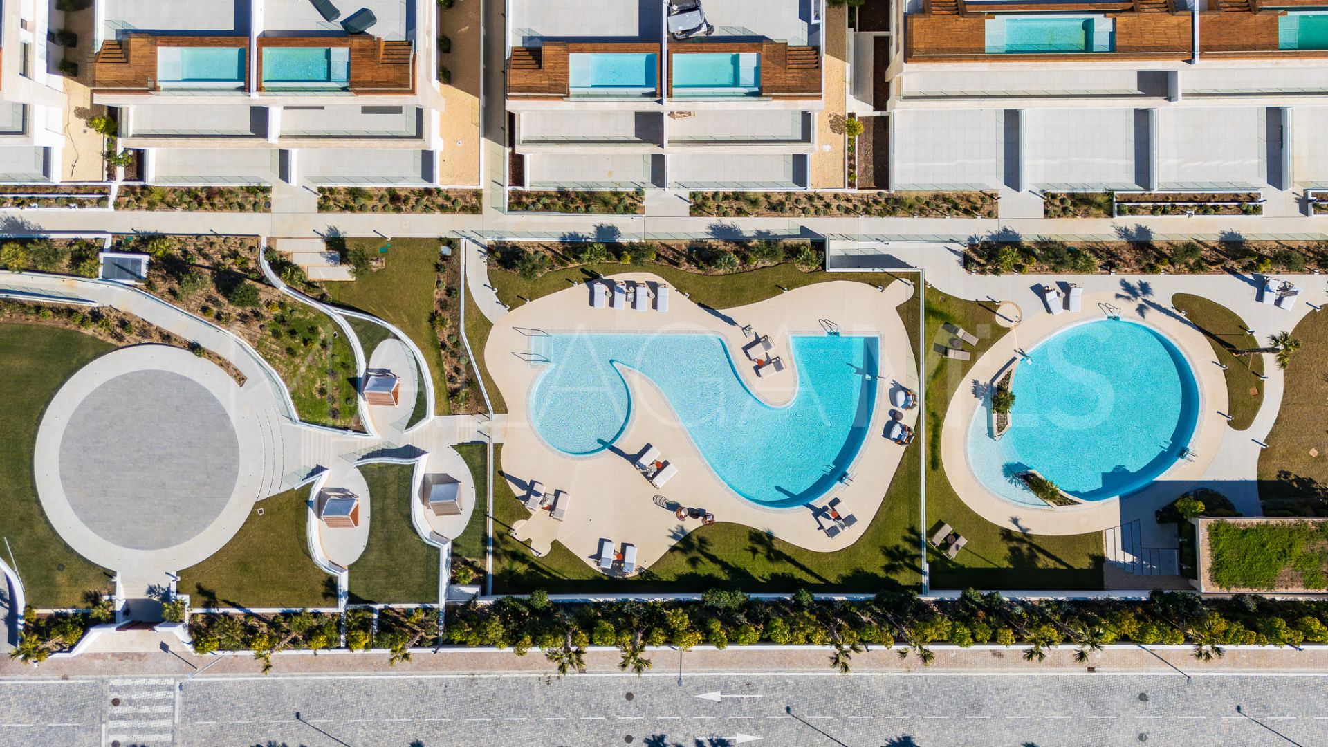 Duplex planta baja for sale in Epic Marbella