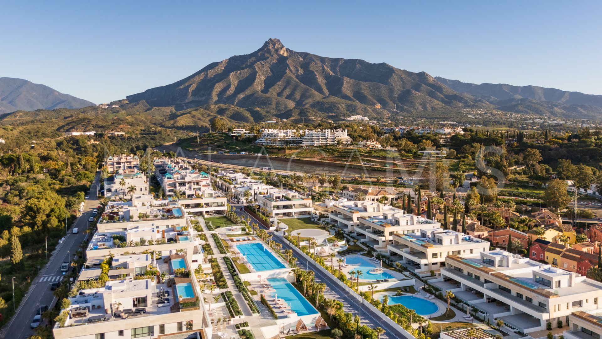 Duplex planta baja for sale in Epic Marbella