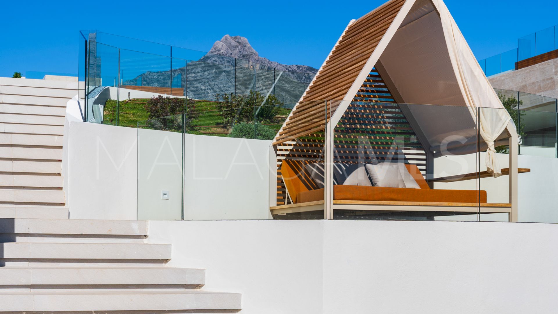 Duplex planta baja for sale in Epic Marbella