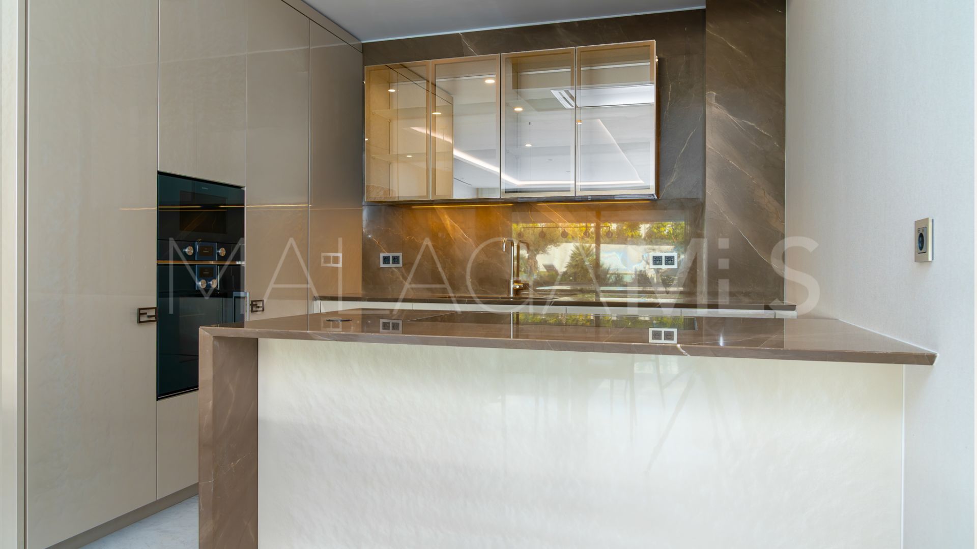 Duplex planta baja for sale in Epic Marbella
