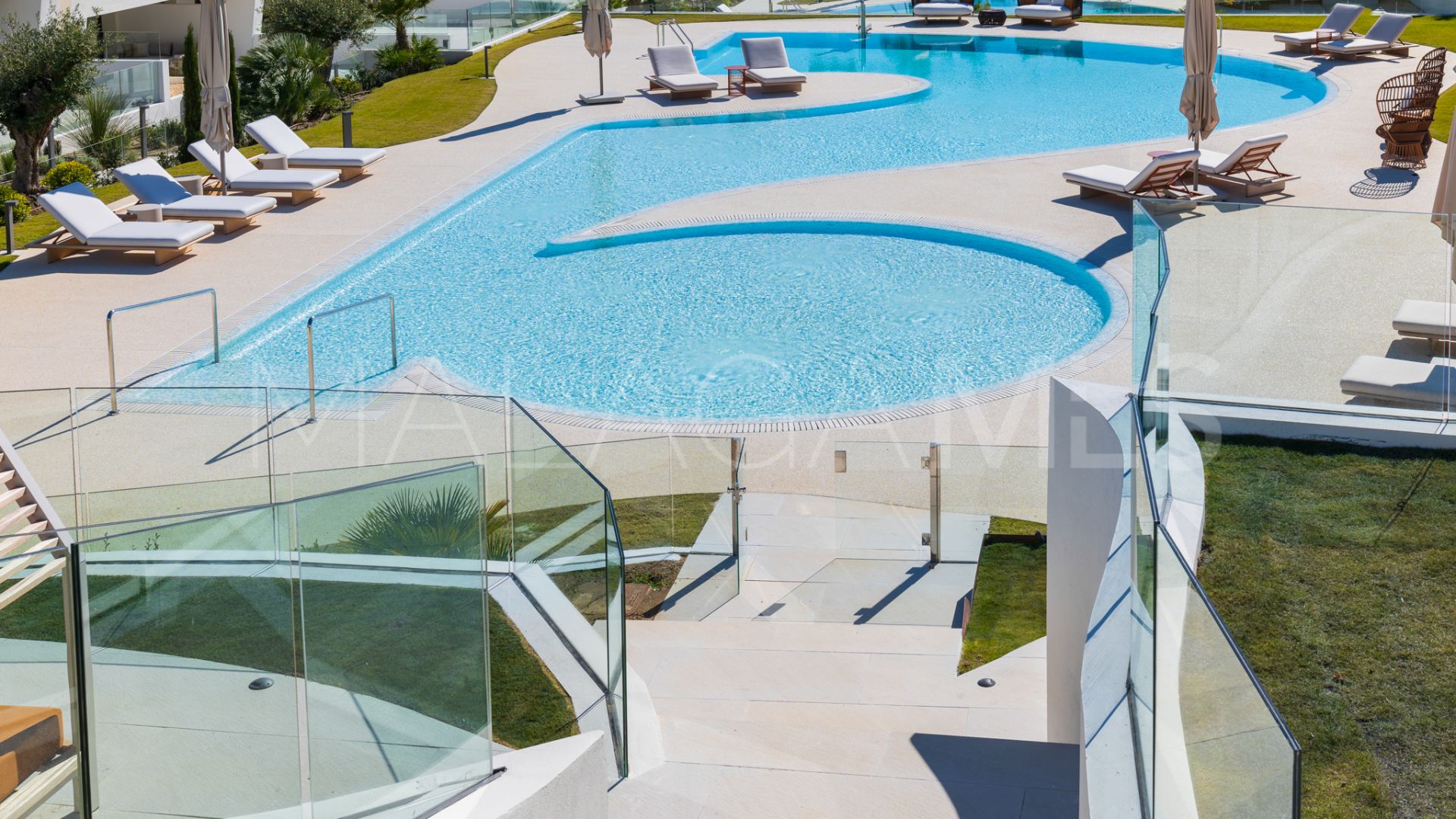 Duplex planta baja for sale in Epic Marbella