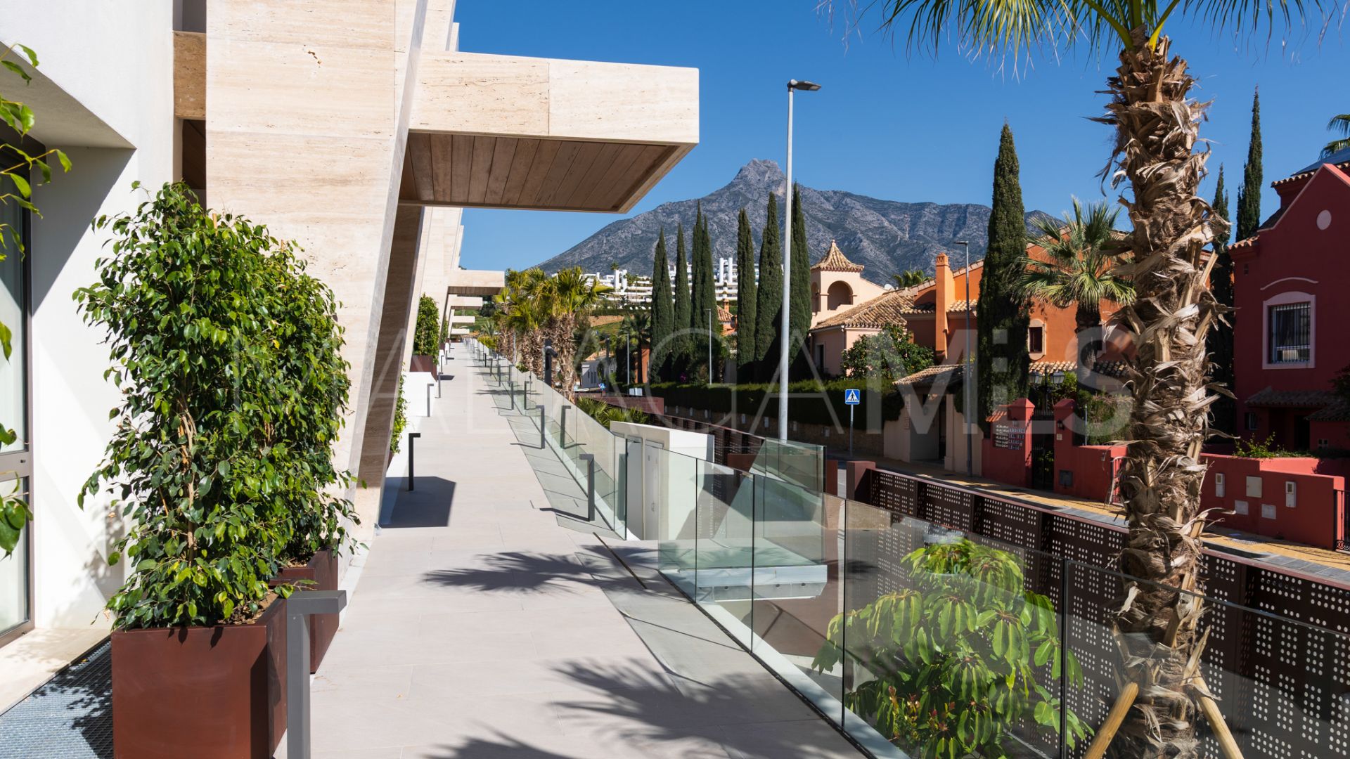 Duplex planta baja for sale in Epic Marbella