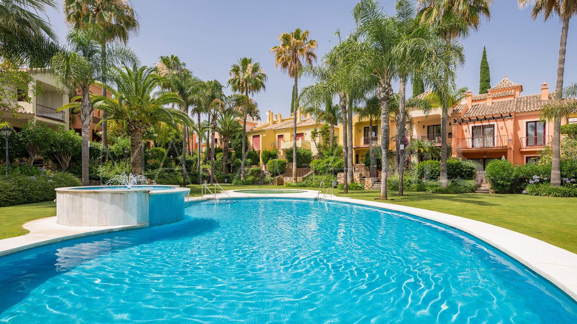 Maison de ville for sale in Jardines de las Lomas