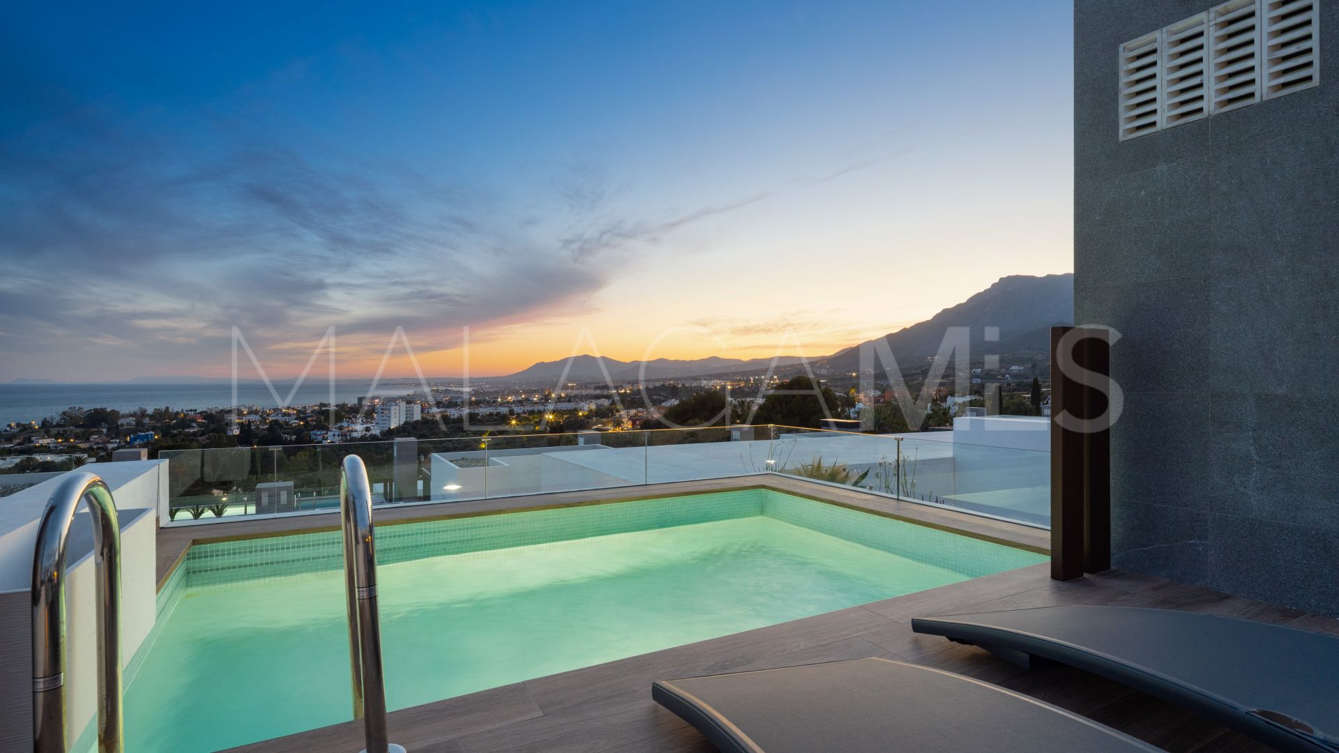 Rio Real, pareado for sale