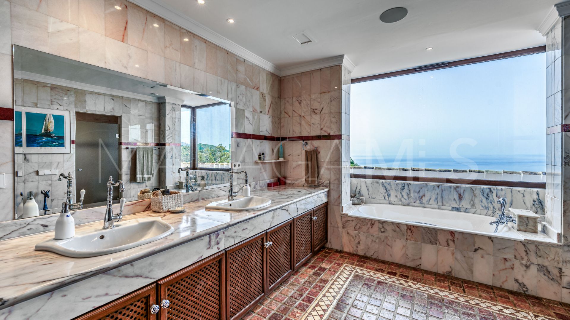 La Mairena, finca de 7 bedrooms for sale