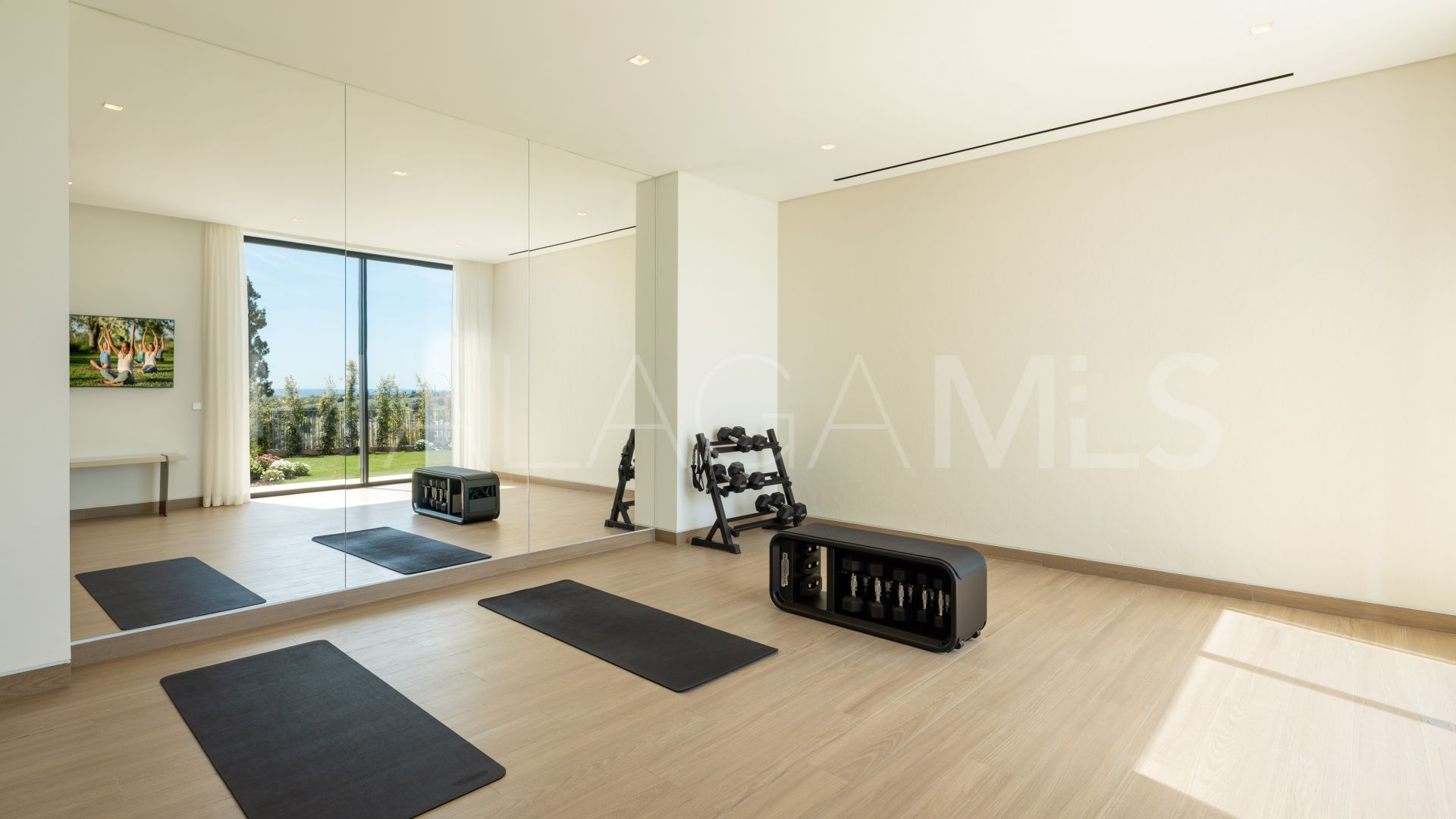 Villa for sale in Los Flamingos with 6 bedrooms