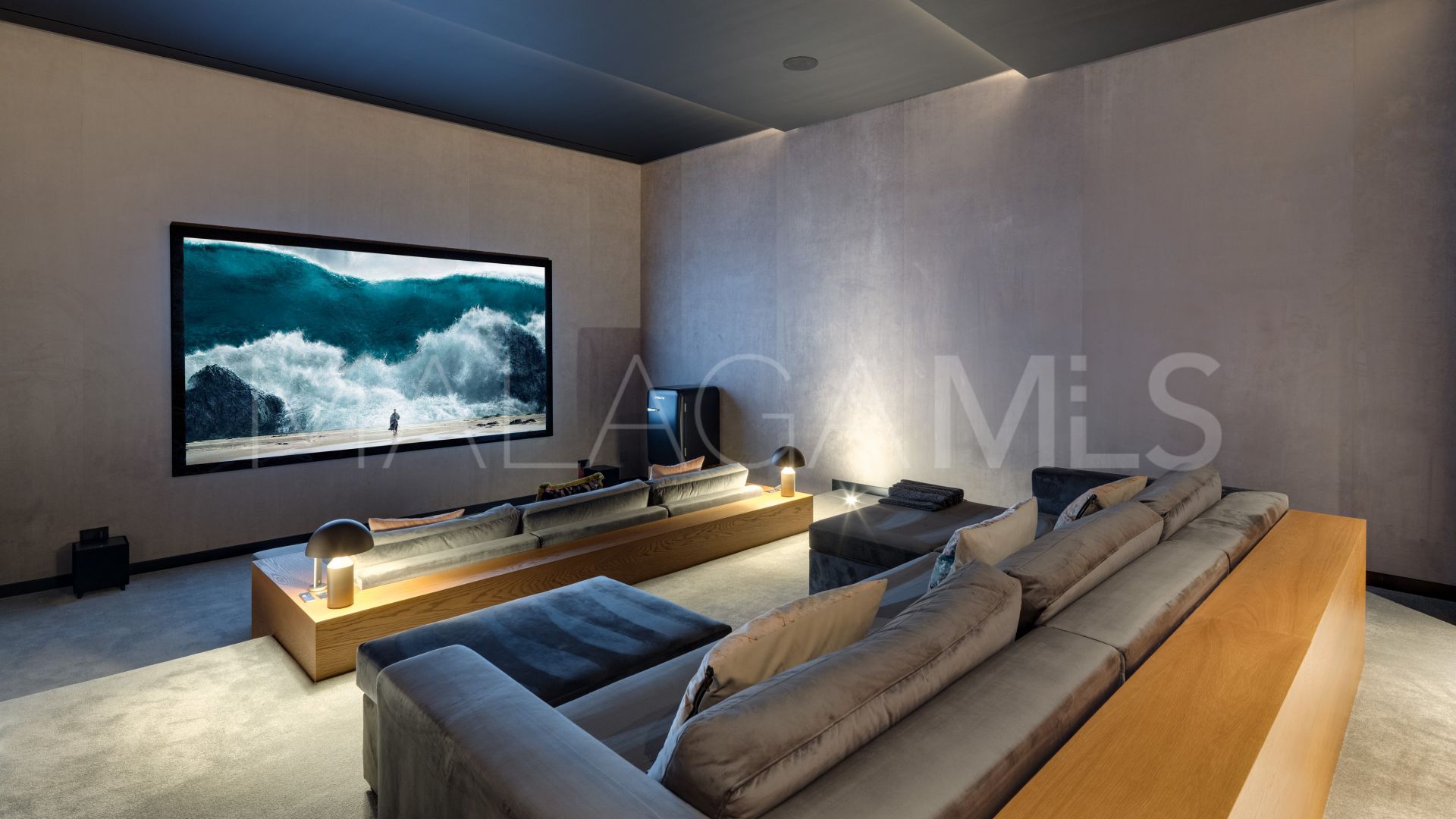 El Madroñal 8 bedrooms villa for sale