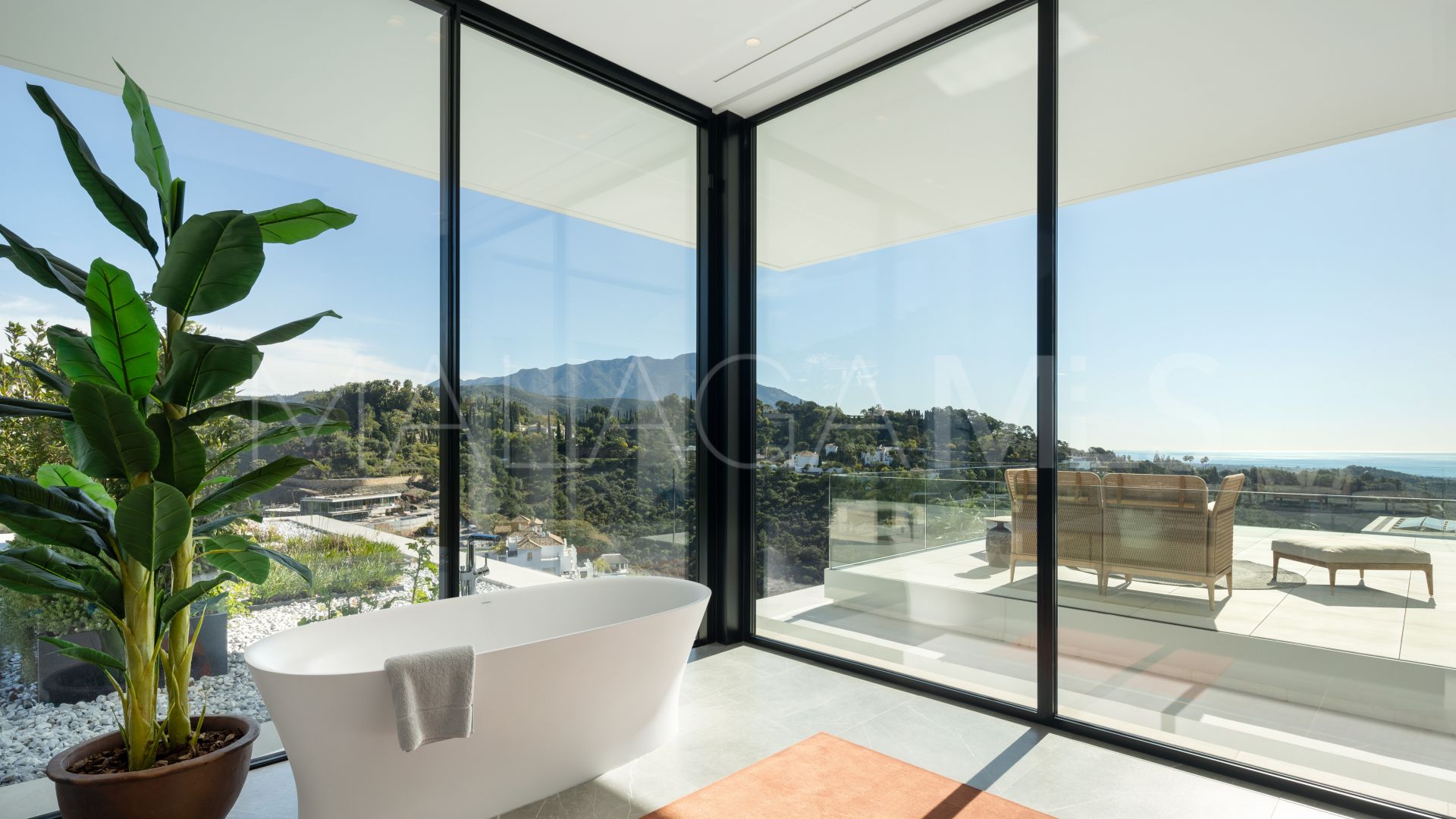 El Madroñal 8 bedrooms villa for sale
