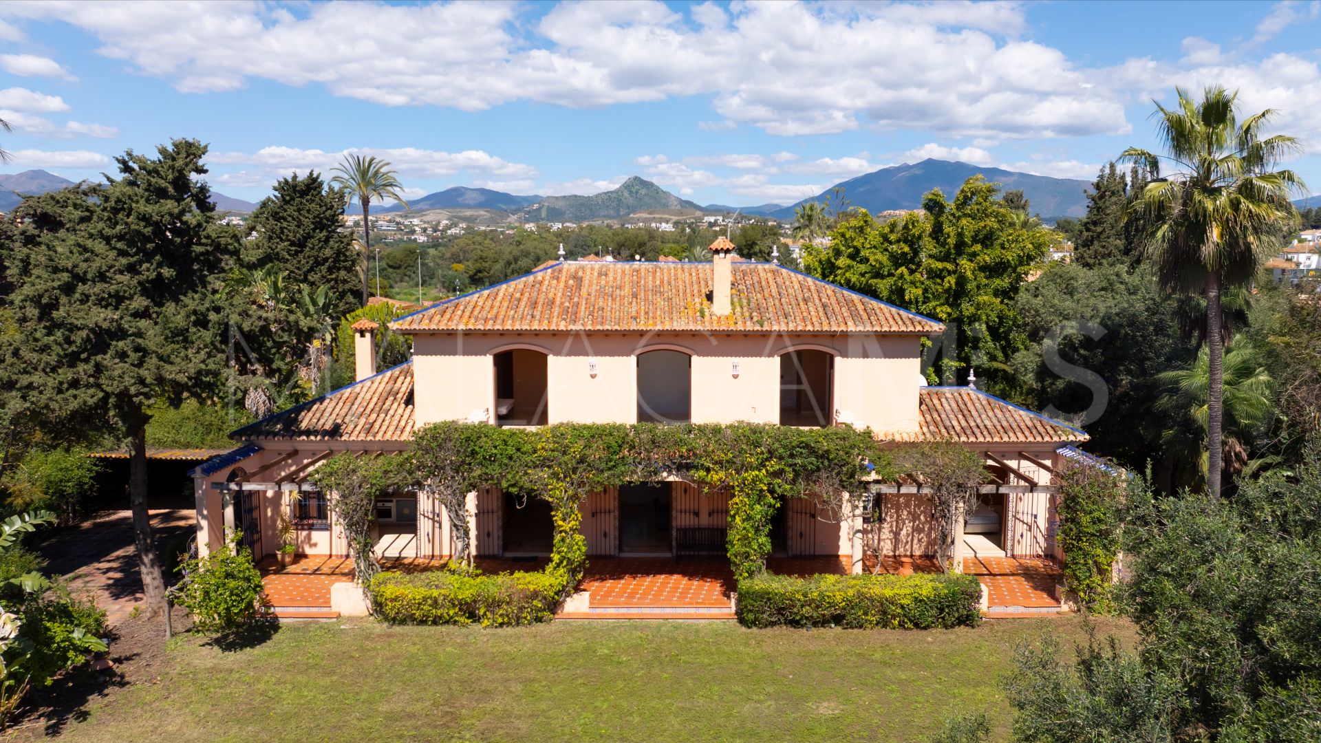 Villa for sale in Paraiso Barronal