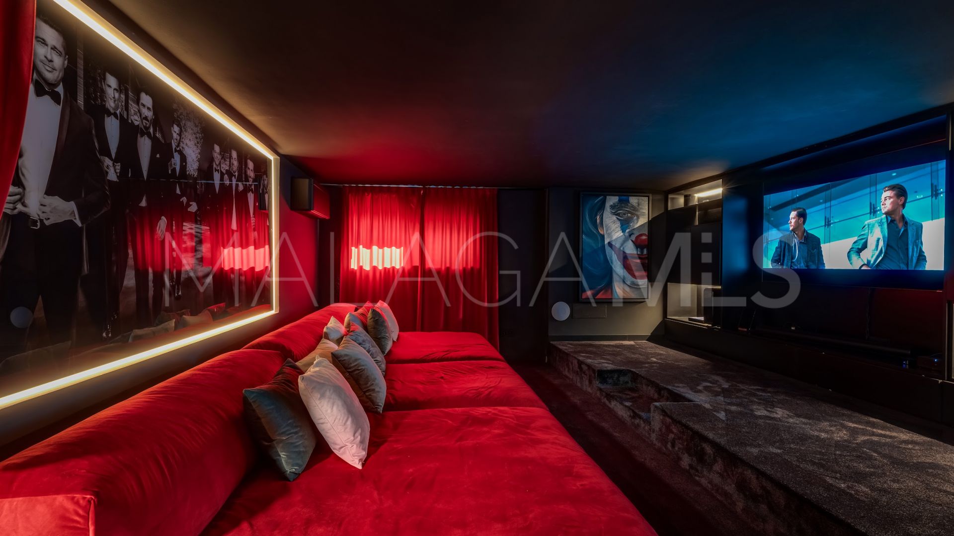 Villa for sale in Nueva Andalucia