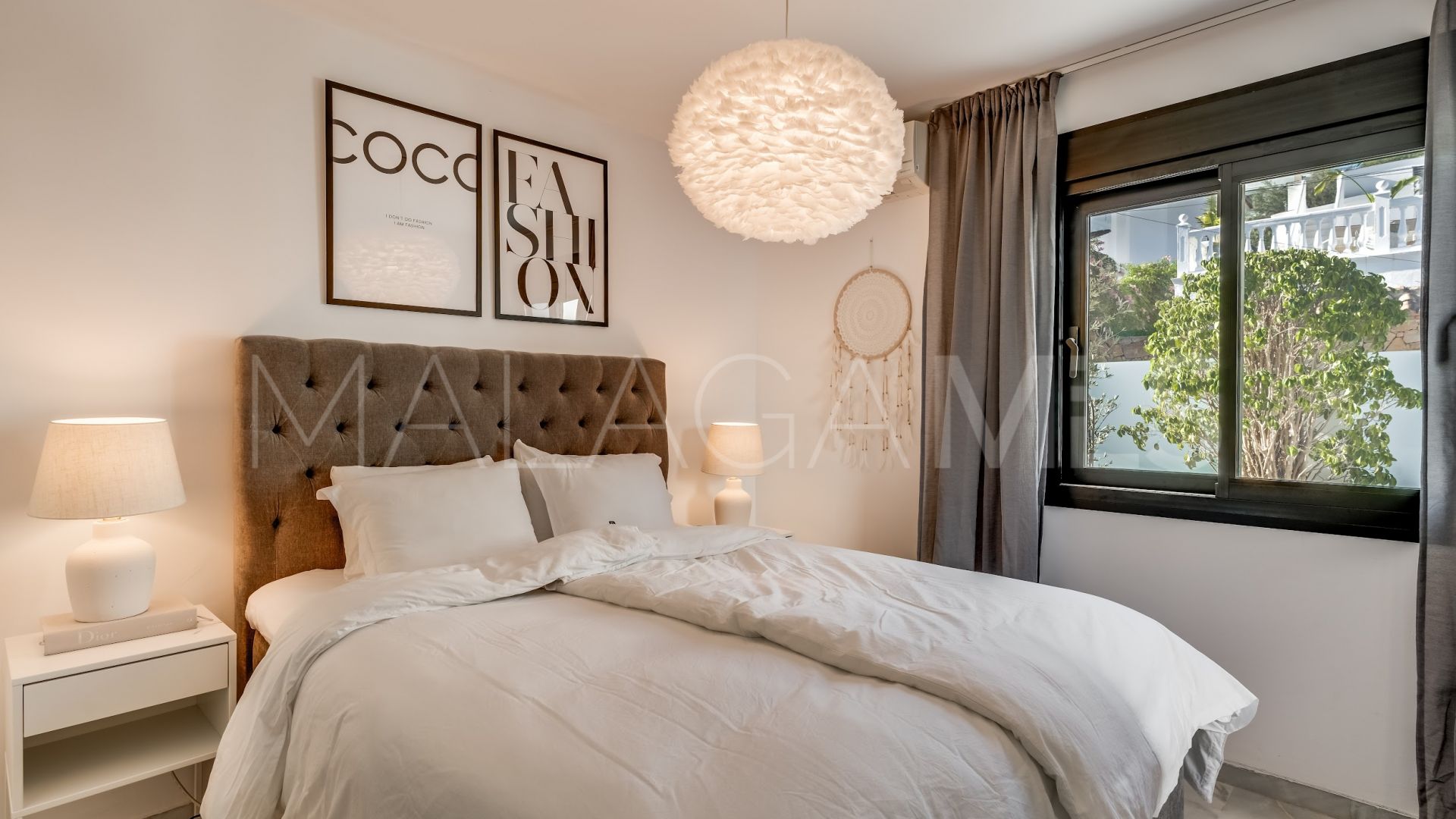 Villa for sale in Nueva Andalucia