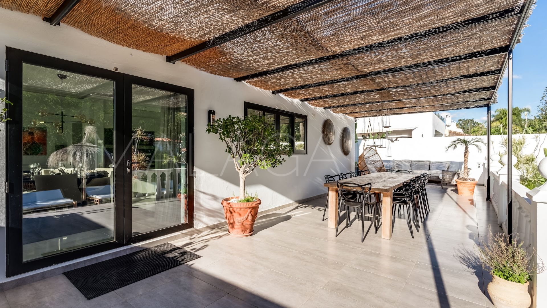 Villa for sale in Nueva Andalucia