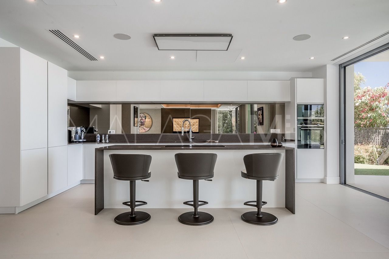 Villa for sale in Las Lomas del Marbella Club