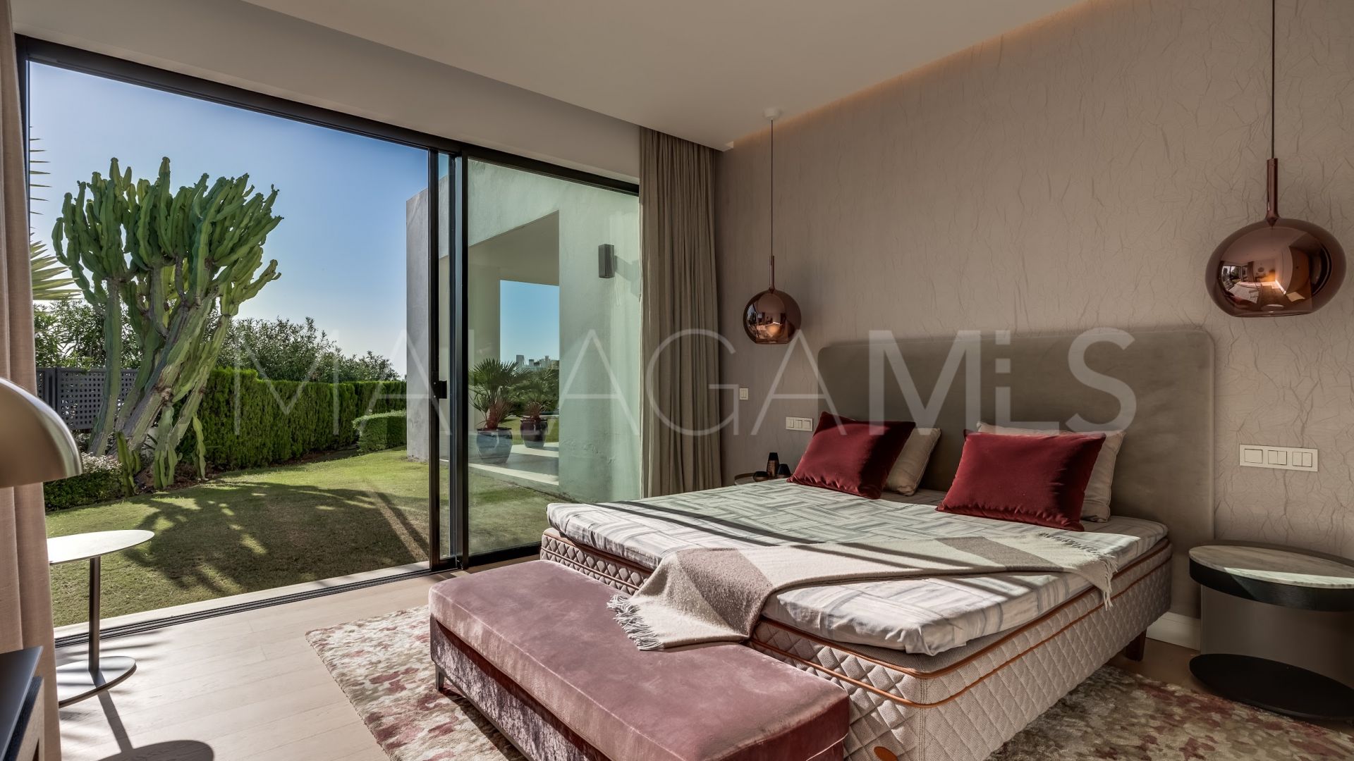 Villa for sale in Las Lomas del Marbella Club