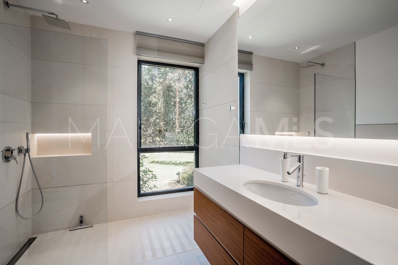 Villa for sale in Las Lomas del Marbella Club