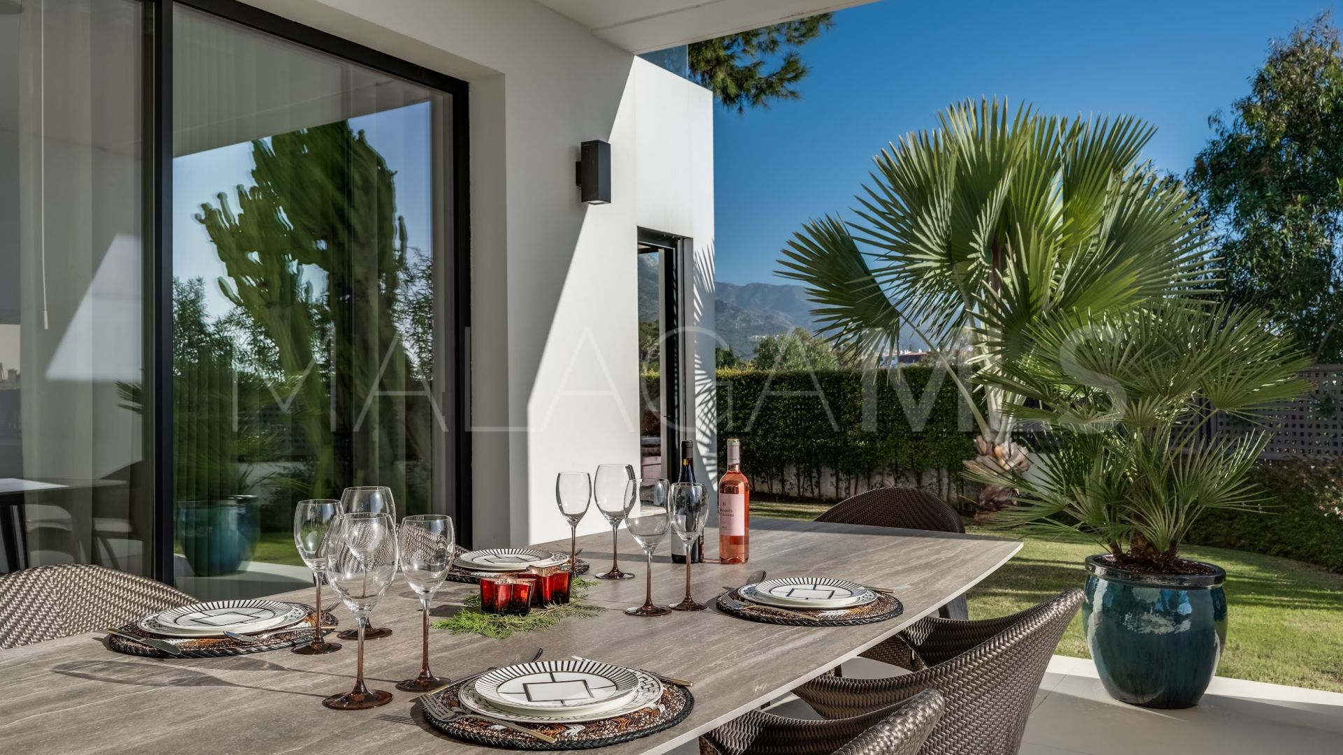 Villa for sale in Las Lomas del Marbella Club