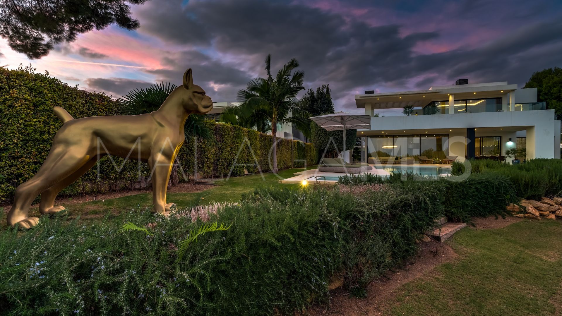 Villa for sale in Las Lomas del Marbella Club