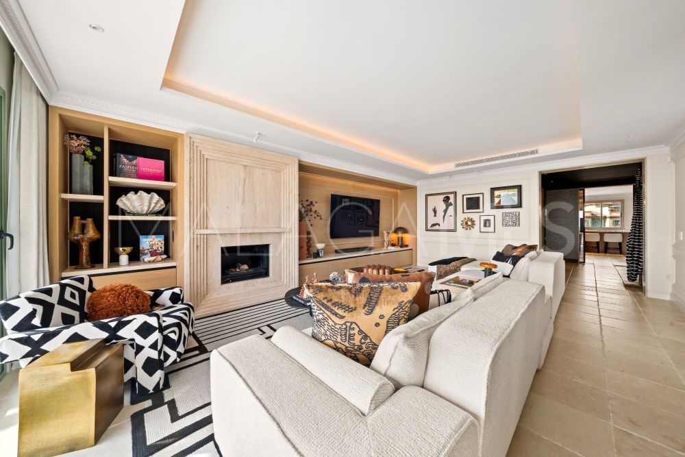 2 bedrooms duplex penthouse for sale in Four Seasons