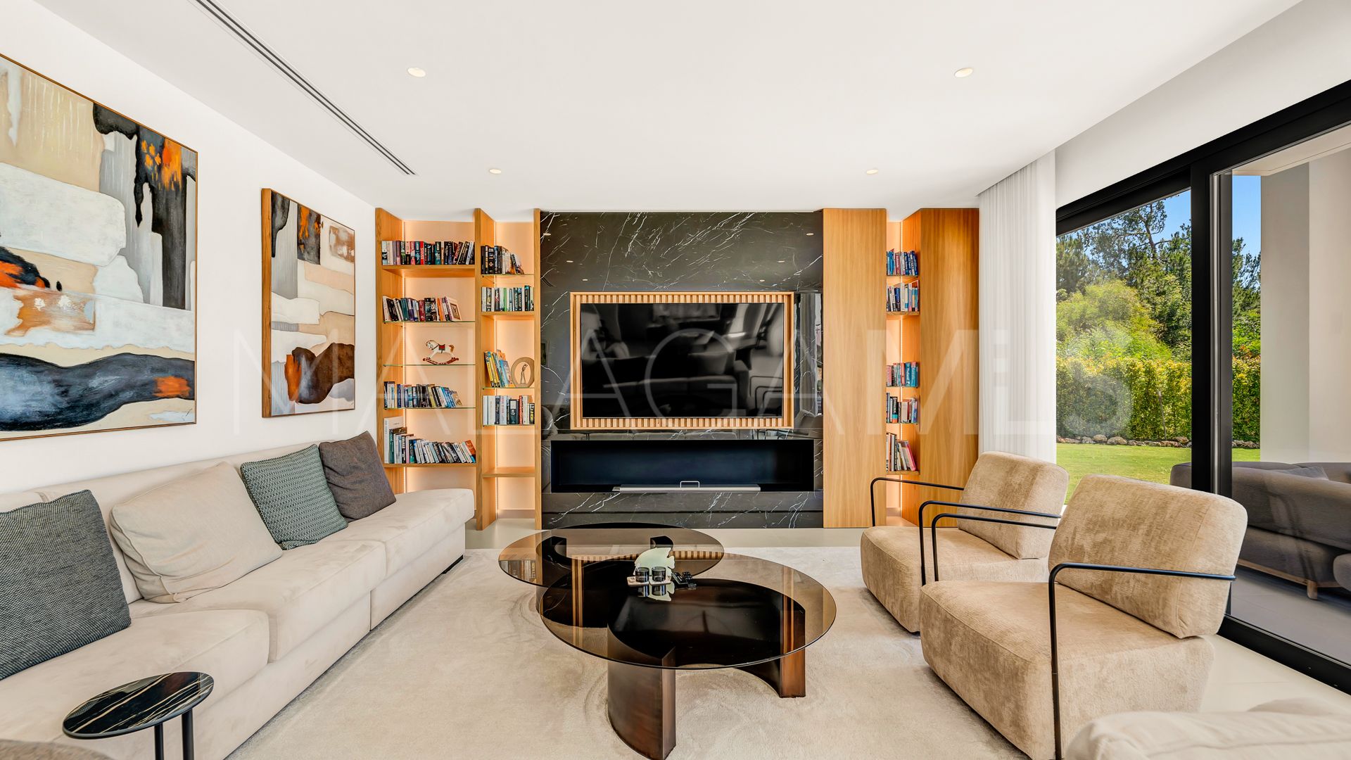 Villa for sale in Cascada de Camojan