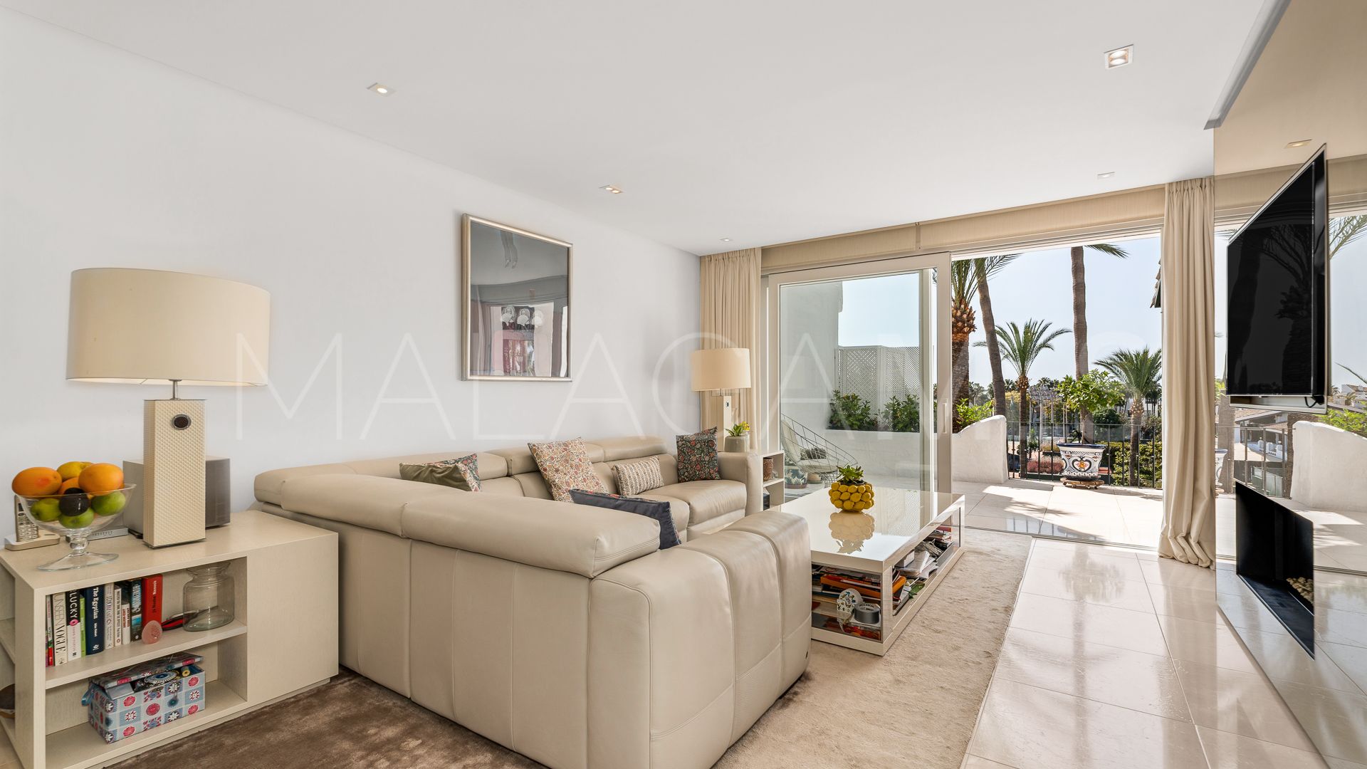 Duplex penthouse for sale in Marina Puente Romano