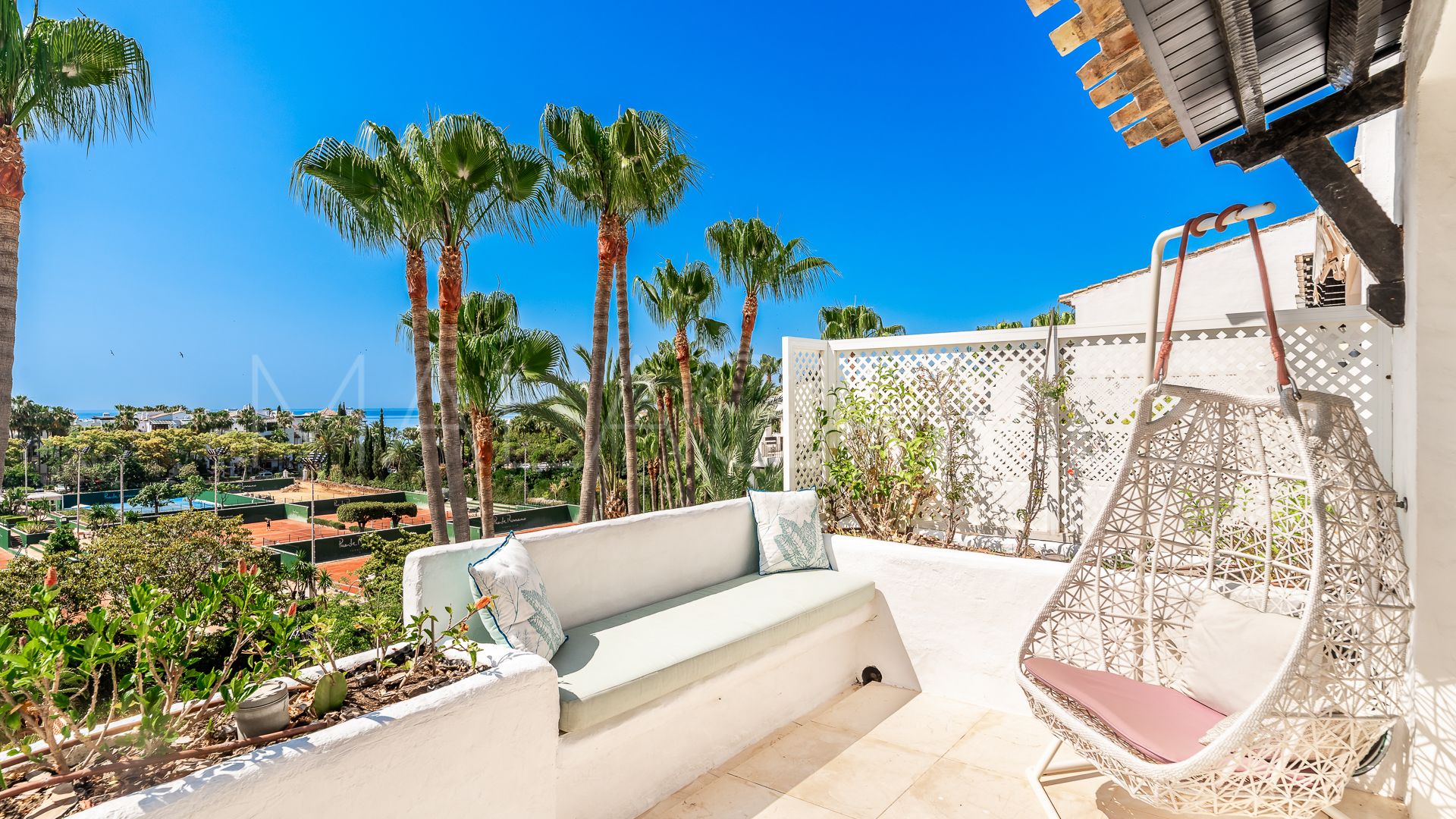 Duplex penthouse for sale in Marina Puente Romano