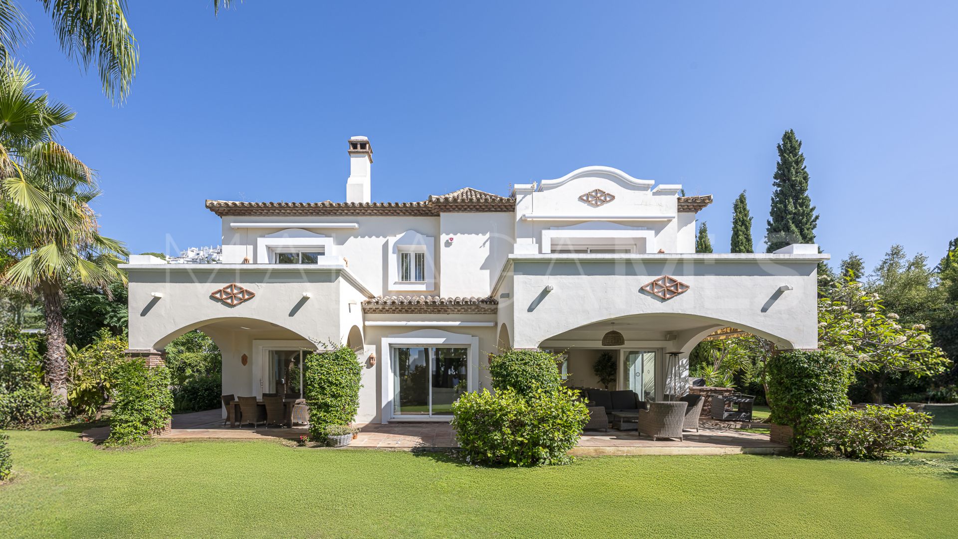 Villa for sale in El Herrojo