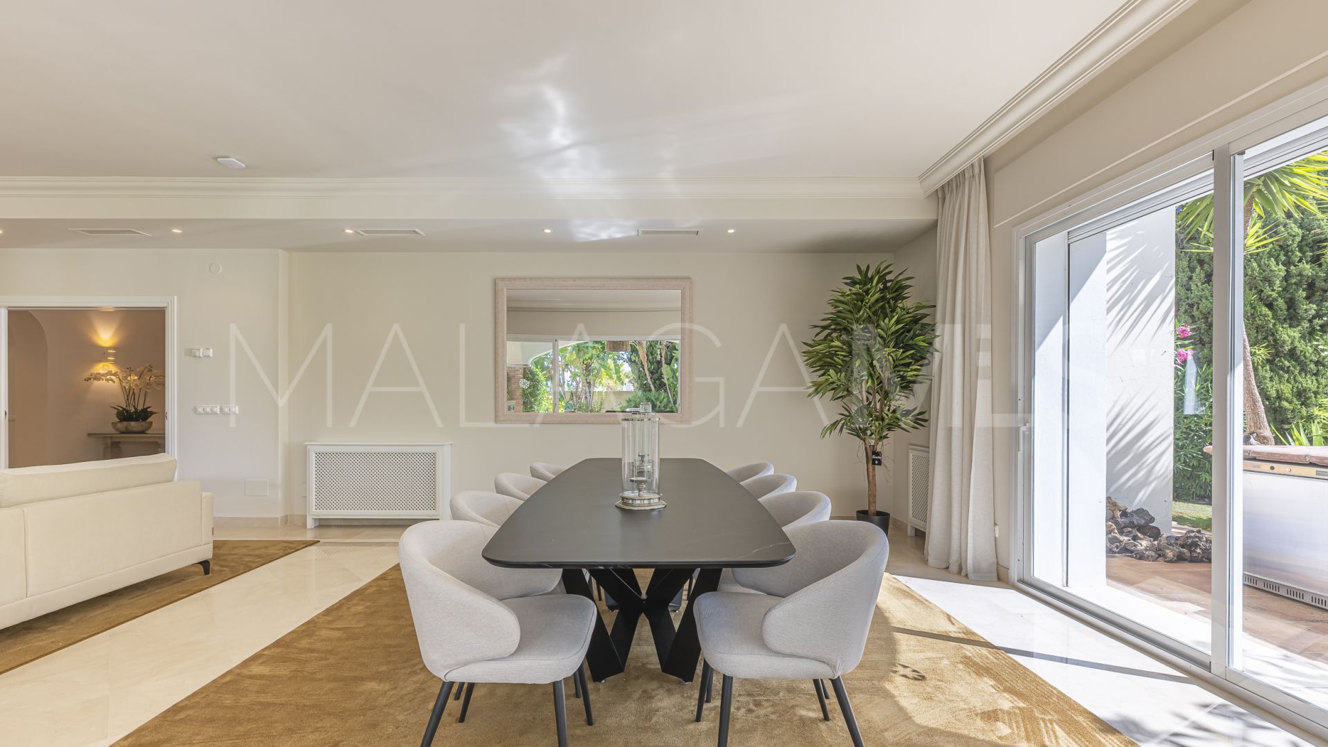 Villa for sale in El Herrojo