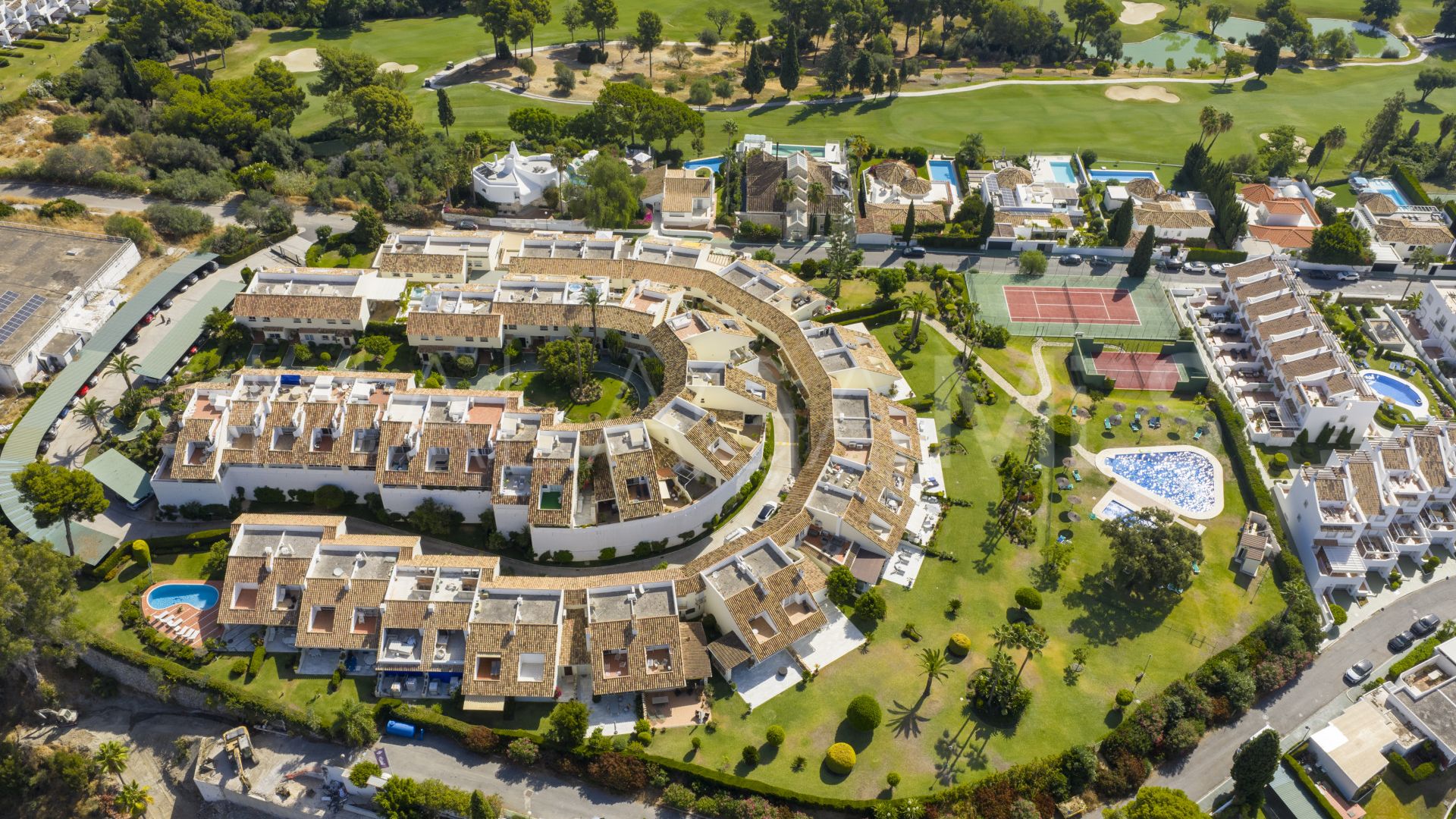 Altos de Aloha 4 bedrooms town house for sale