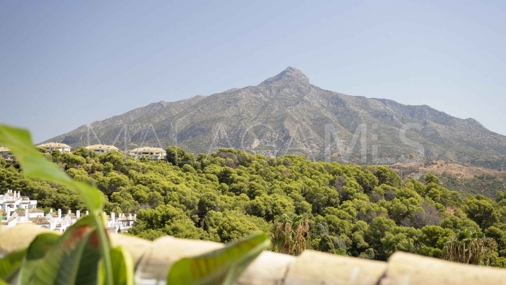 Altos de Aloha 4 bedrooms town house for sale