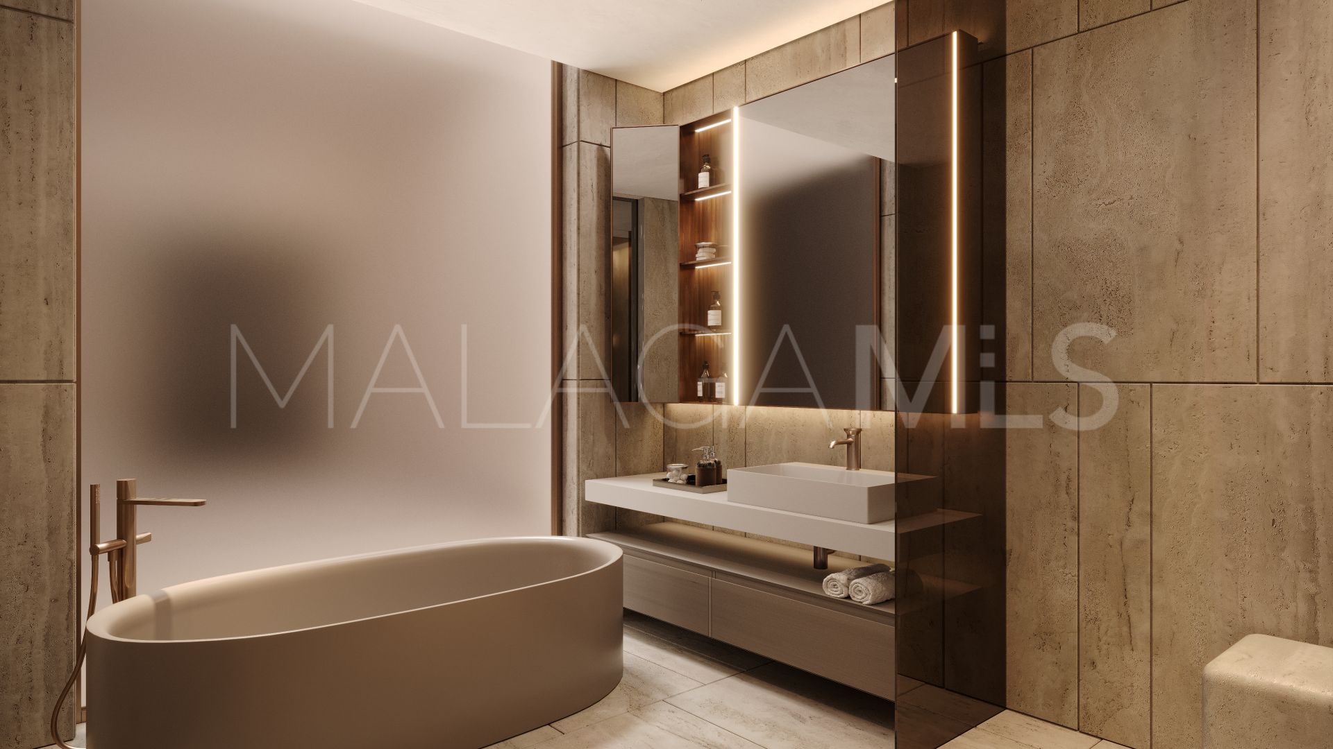 For sale apartment in Estepona Town with 4 bedrooms