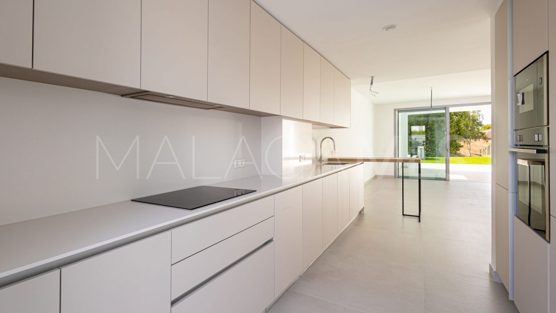 Maison de ville for sale in Guadalmina Alta