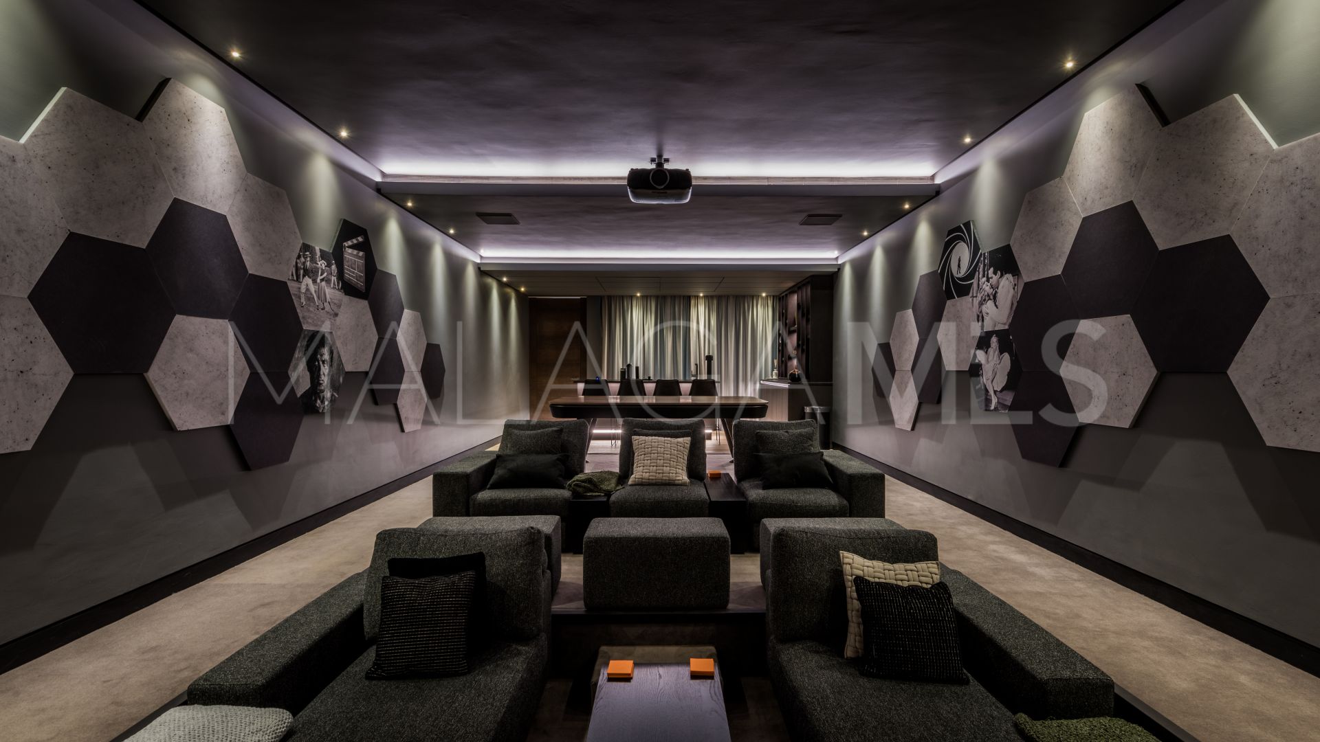 Villa for sale in Los Flamingos