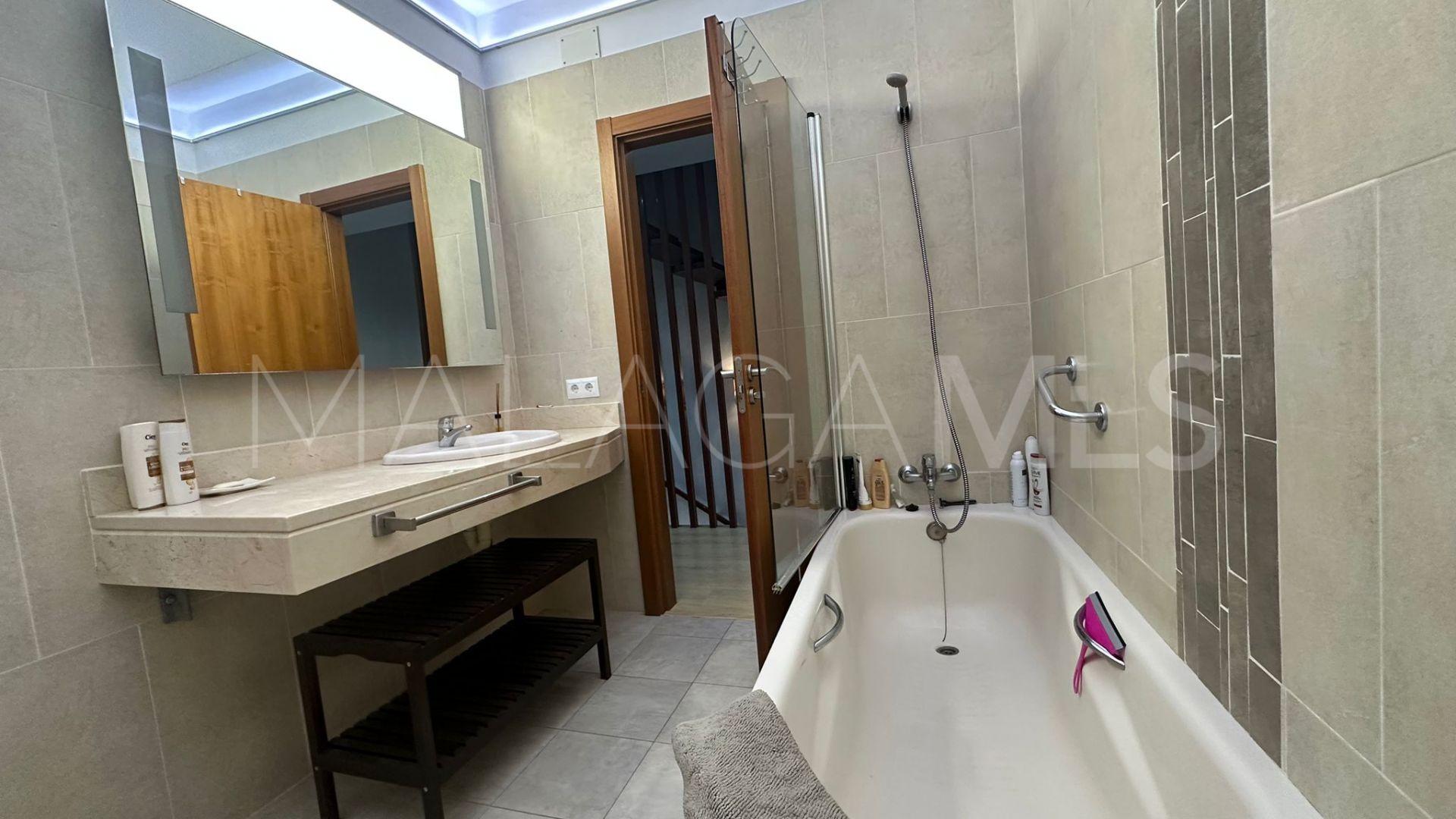 Buy adosado in Cancelada with 3 bedrooms