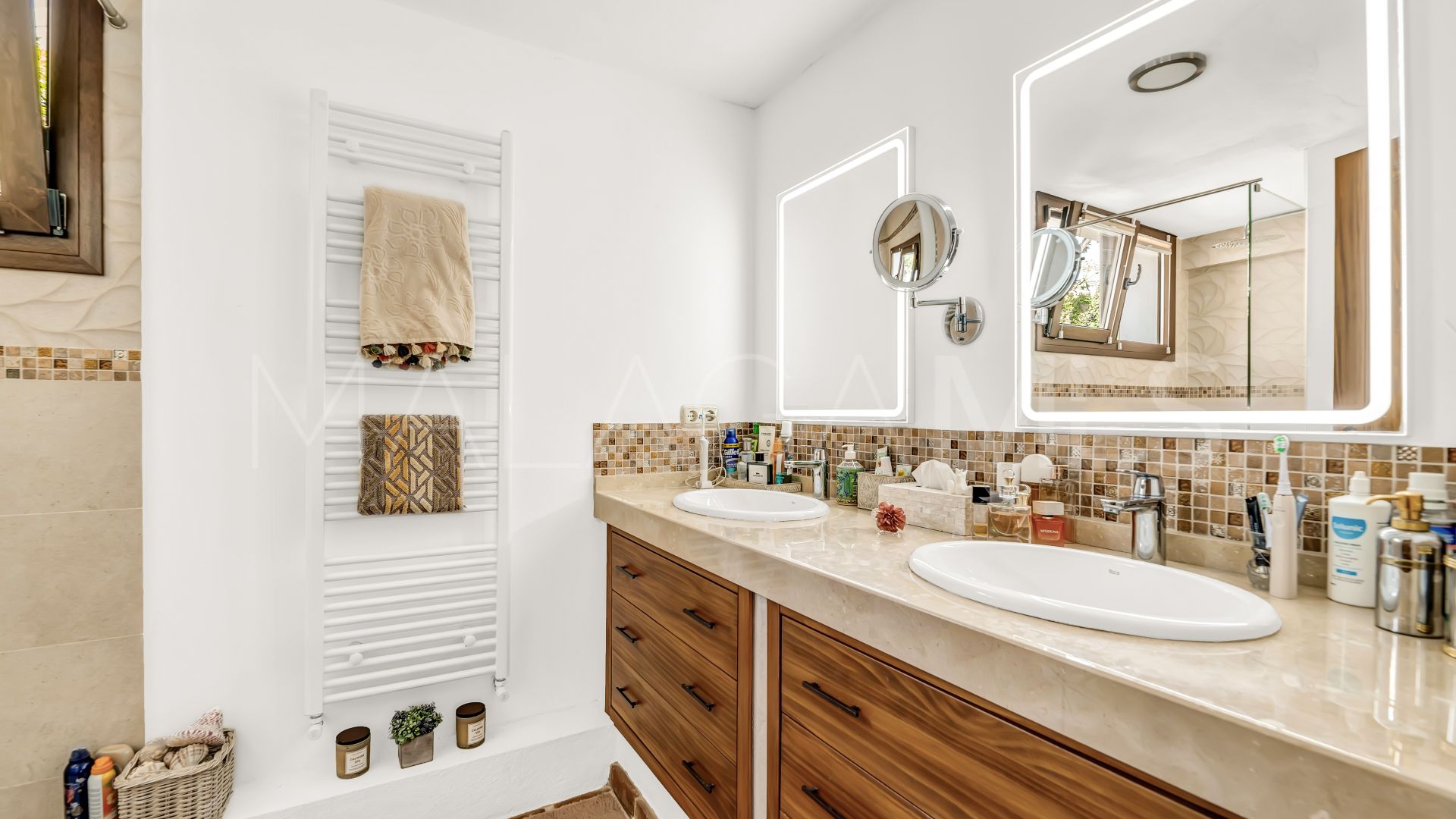 7 bedrooms villa for sale in Elviria