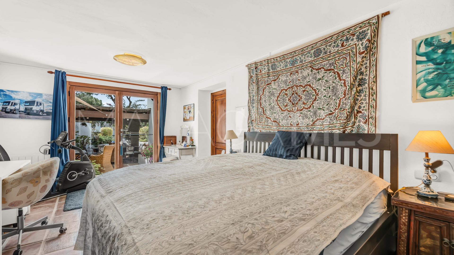 7 bedrooms villa for sale in Elviria