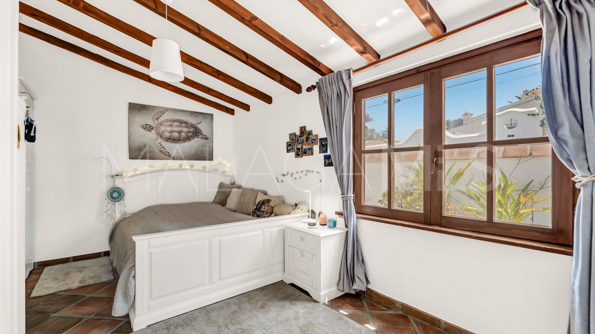 7 bedrooms villa for sale in Elviria