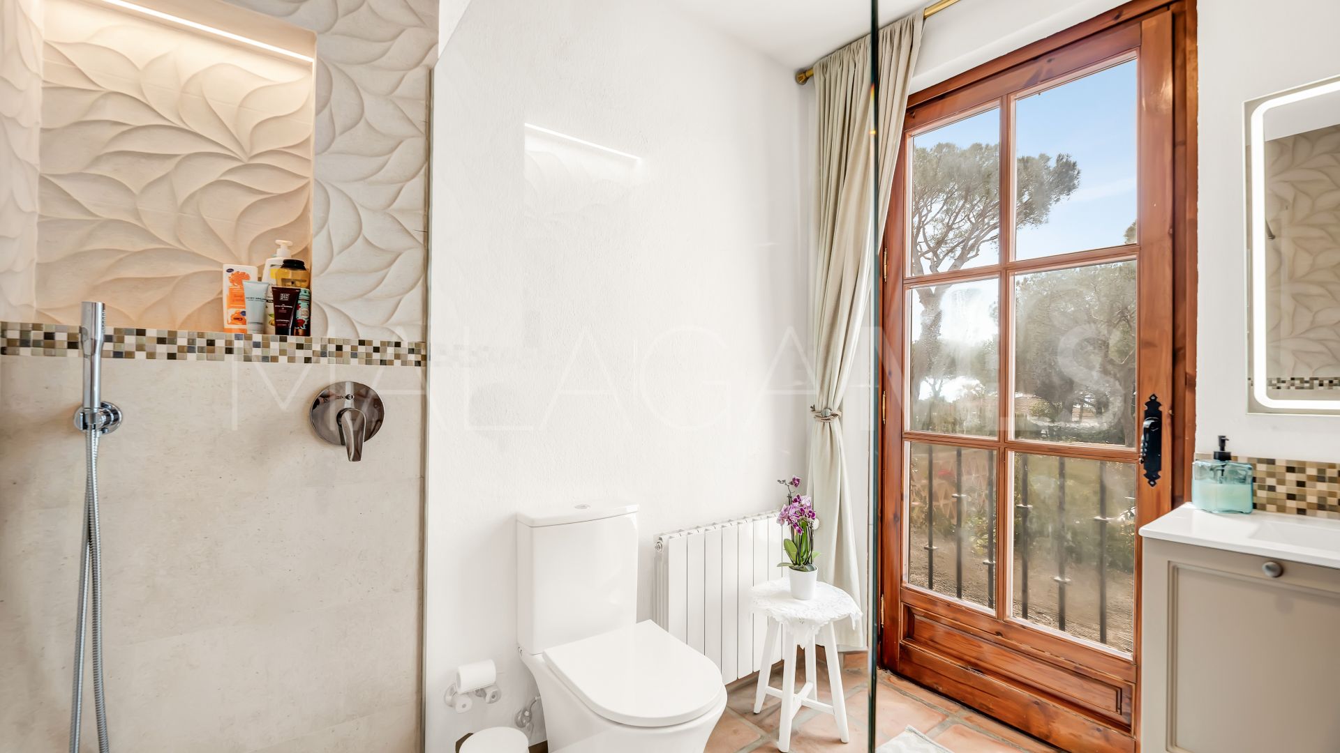 7 bedrooms villa for sale in Elviria