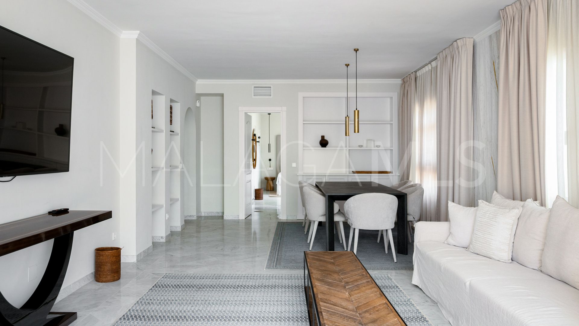 For sale duplex penthouse in Marina Puente Romano