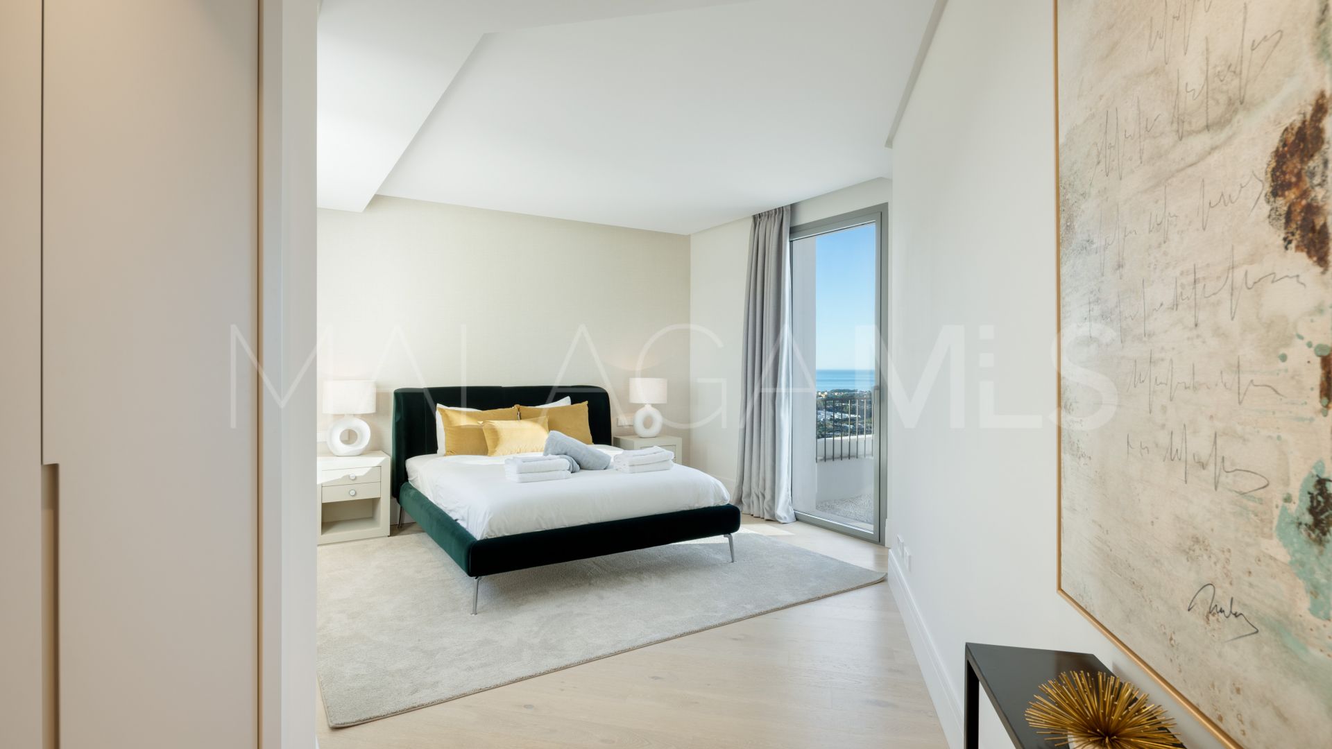 Villa for sale in Monte Halcones