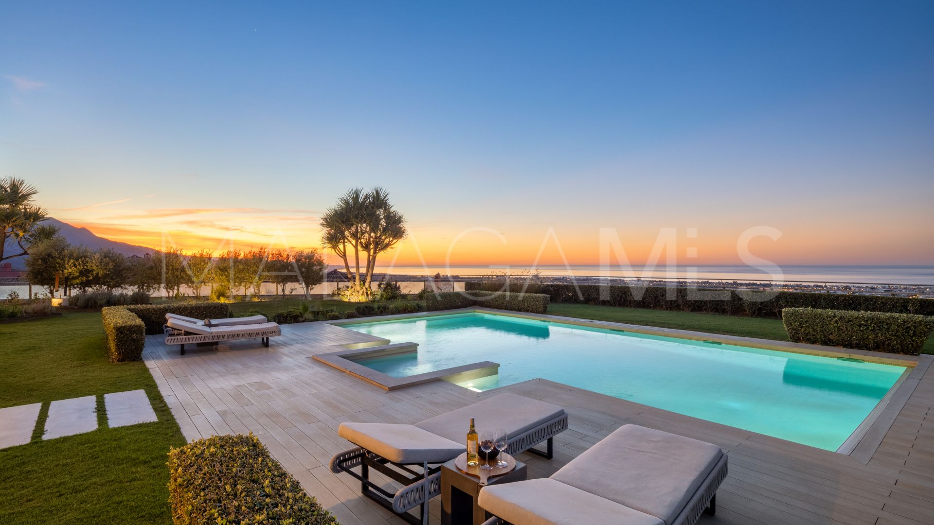 Villa for sale in Monte Halcones